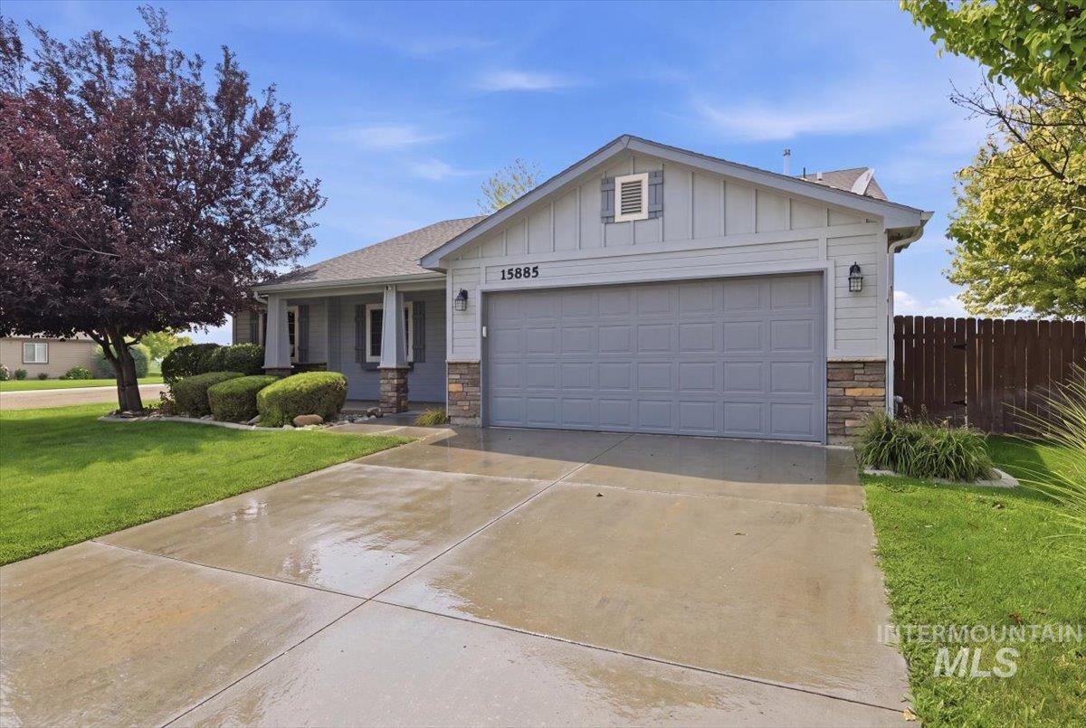 15885 Granite Peak Avenue, Nampa, Idaho 83651, 3 Bedrooms, 2 Bathrooms, Residential For Sale, Price $389,900,MLS 98995164