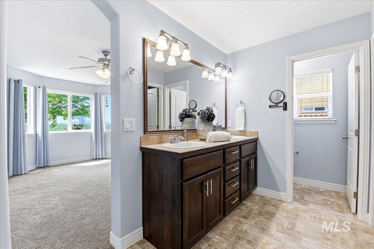 15885 Granite Peak Avenue, Nampa, Idaho 83651, 3 Bedrooms, 2 Bathrooms, Residential For Sale, Price $389,900,MLS 98995164