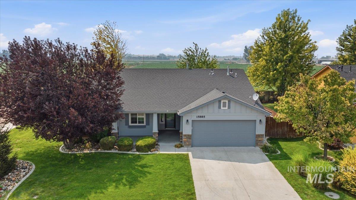 15885 Granite Peak Avenue, Nampa, Idaho 83651, 3 Bedrooms, 2 Bathrooms, Residential For Sale, Price $389,900,MLS 98995164