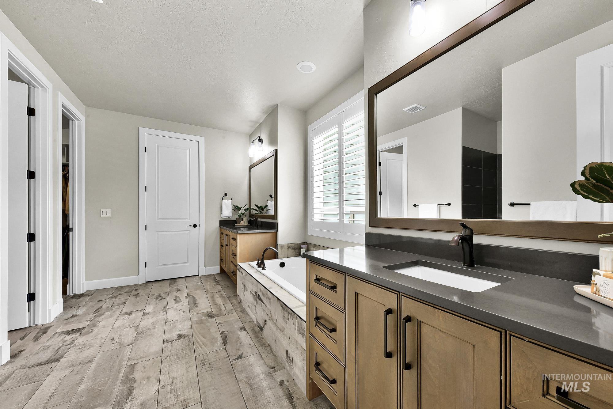 3384 W Star Hollow Dr, Meridian, Idaho 83646, 4 Bedrooms, 3.5 Bathrooms, Residential For Sale, Price $1,299,990,MLS 98995165