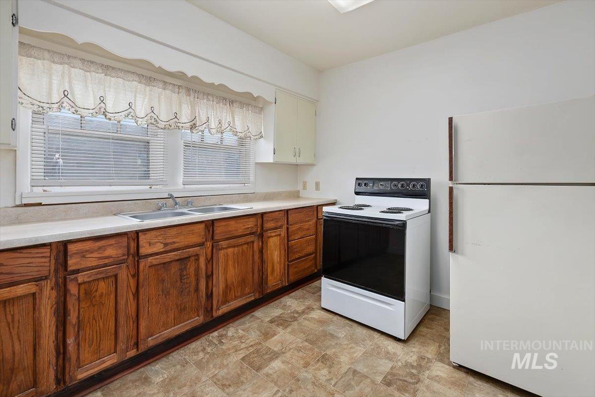 201 Locust Street South, Twin Falls, Idaho 83301, 2 Bedrooms, 1 Bathroom, Residential For Sale, Price $248,000, 98995168