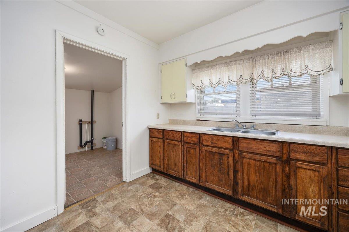 201 Locust Street South, Twin Falls, Idaho 83301, 2 Bedrooms, 1 Bathroom, Residential For Sale, Price $248,000, 98995168