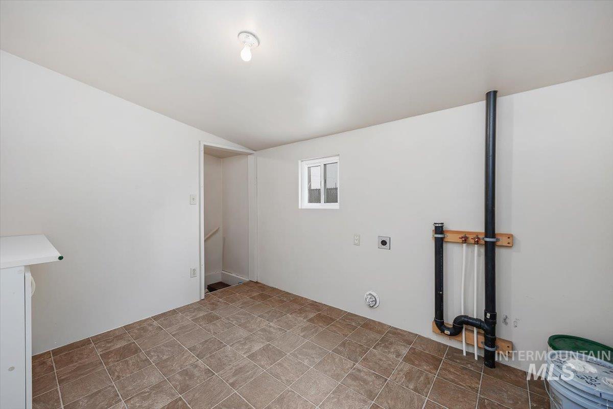 201 Locust Street South, Twin Falls, Idaho 83301, 2 Bedrooms, 1 Bathroom, Residential For Sale, Price $248,000, 98995168