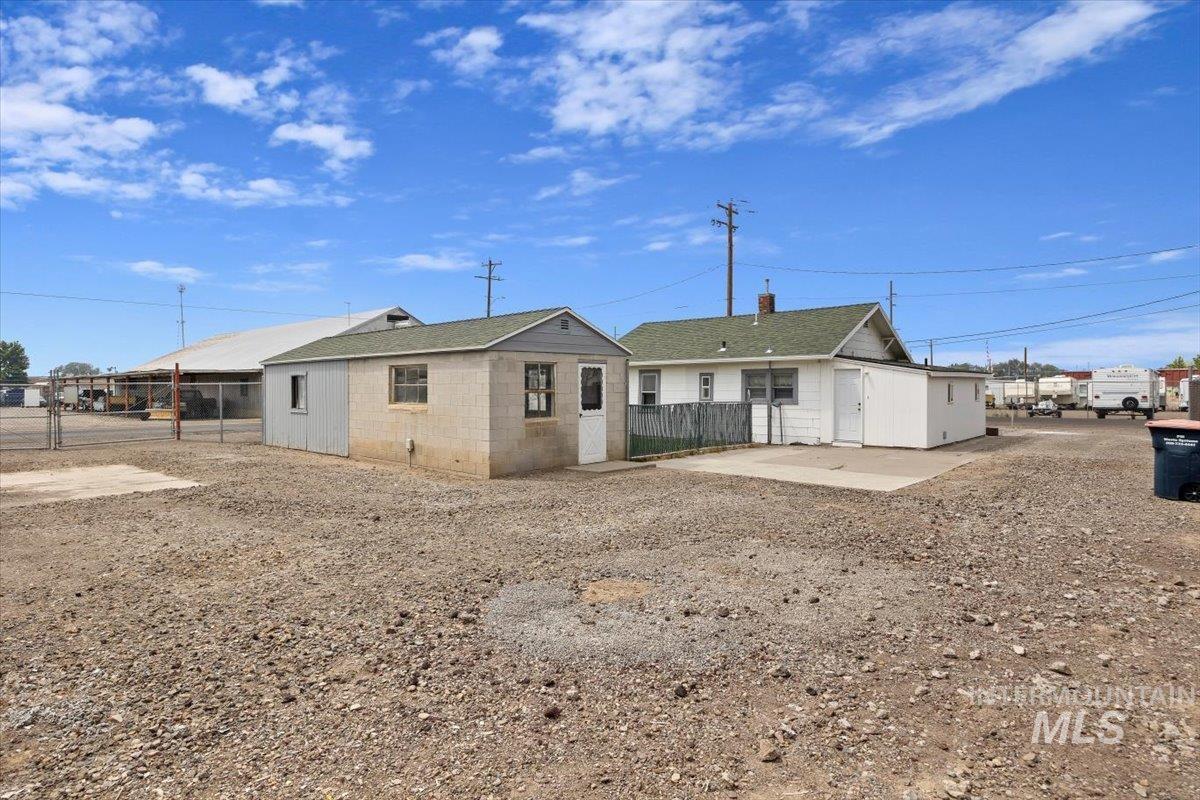 201 Locust Street South, Twin Falls, Idaho 83301, 2 Bedrooms, 1 Bathroom, Residential For Sale, Price $248,000, 98995168