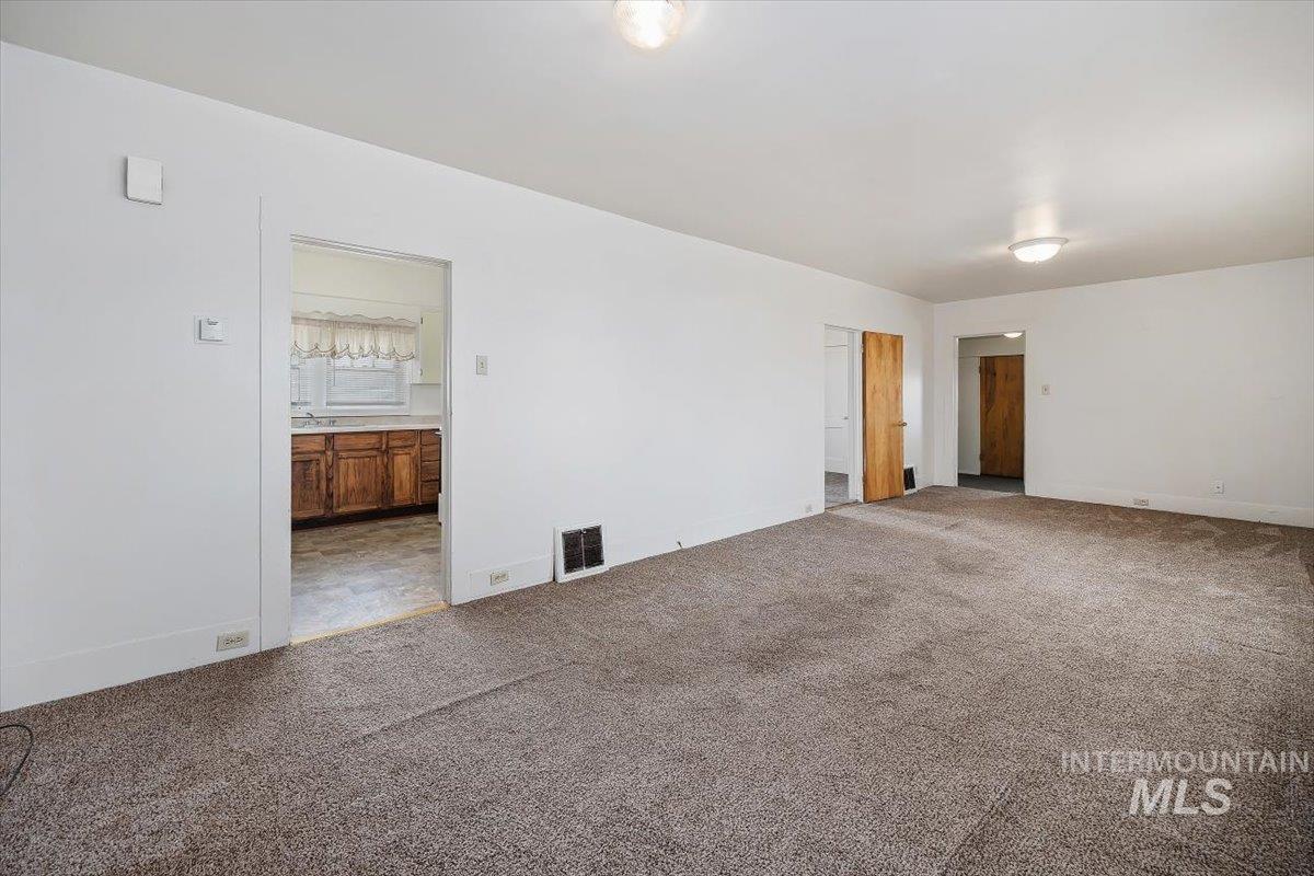 201 Locust Street South, Twin Falls, Idaho 83301, 2 Bedrooms, 1 Bathroom, Residential For Sale, Price $248,000, 98995168