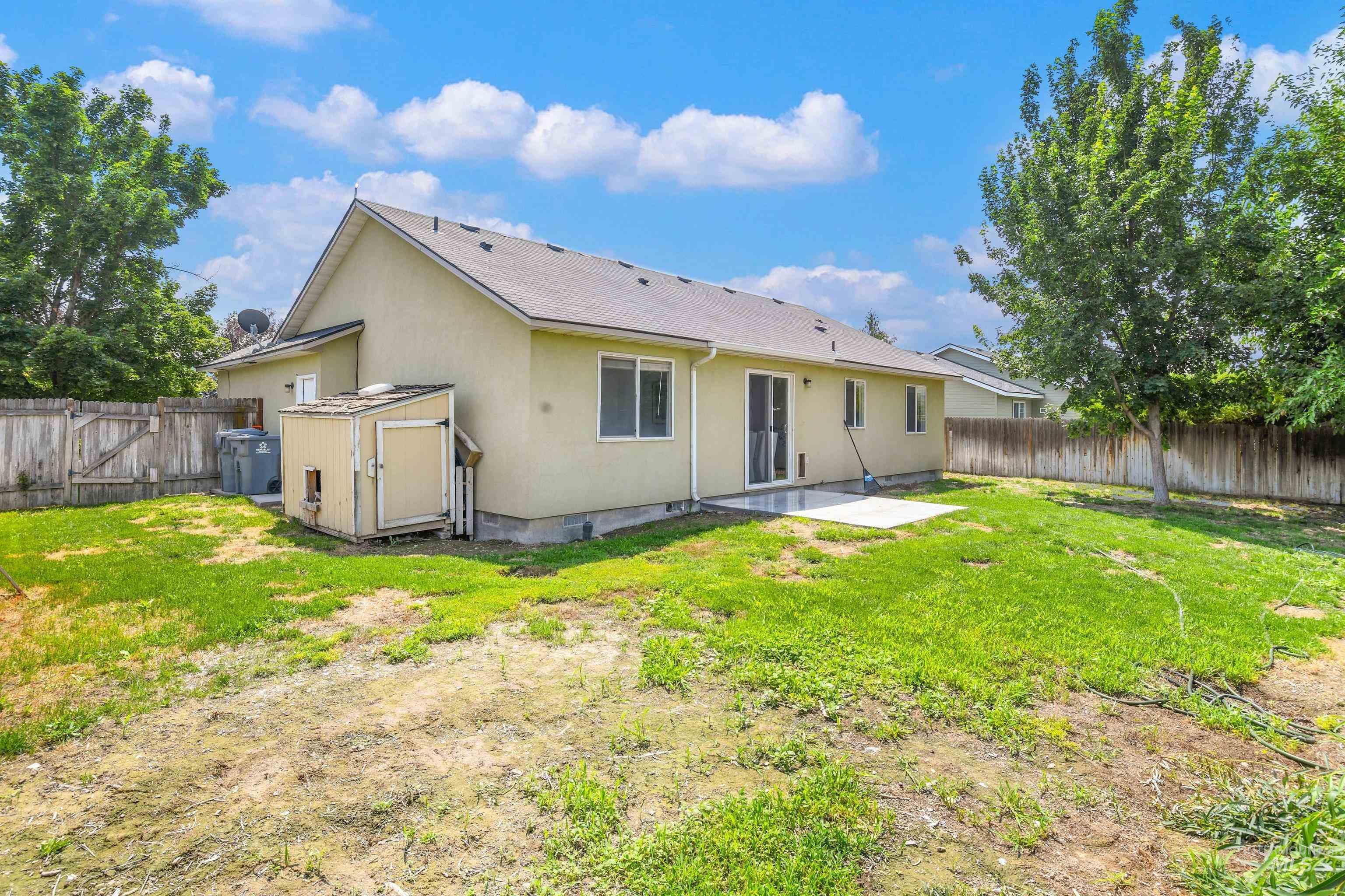 63 S Kelli Loop, Nampa, Idaho 83687, 3 Bedrooms, 2 Bathrooms, Residential For Sale, Price $329,900,MLS 98995170