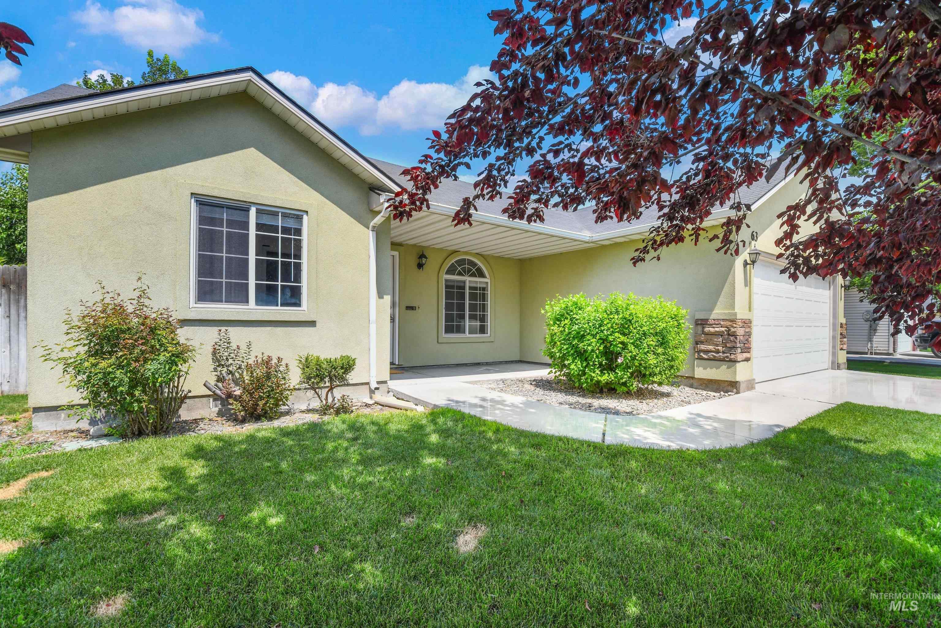 63 S Kelli Loop, Nampa, Idaho 83687, 3 Bedrooms, 2 Bathrooms, Residential For Sale, Price $329,900,MLS 98995170