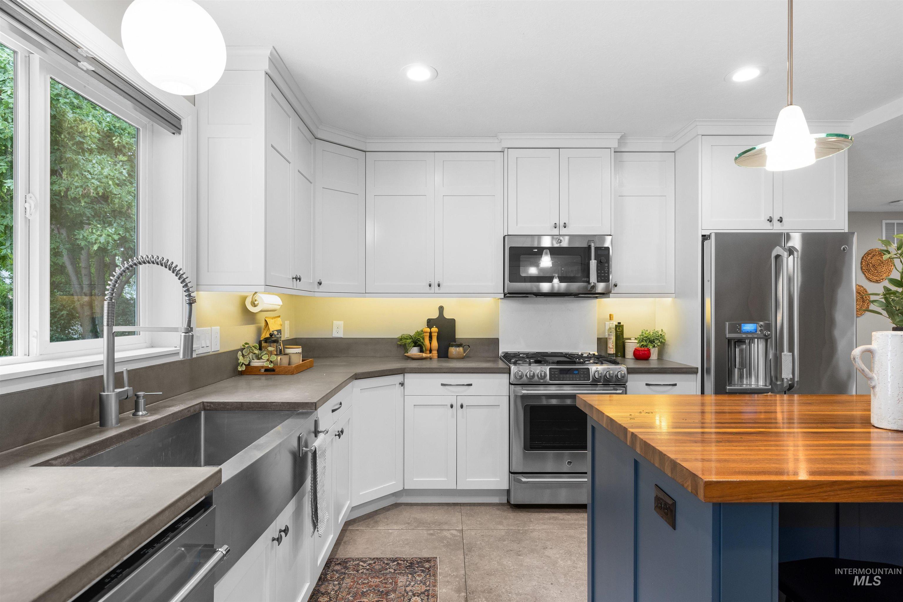 3012 W Clark Street, Boise, Idaho 83706, 5 Bedrooms, 4.5 Bathrooms, Residential For Sale, Price $1,089,000,MLS 98995172