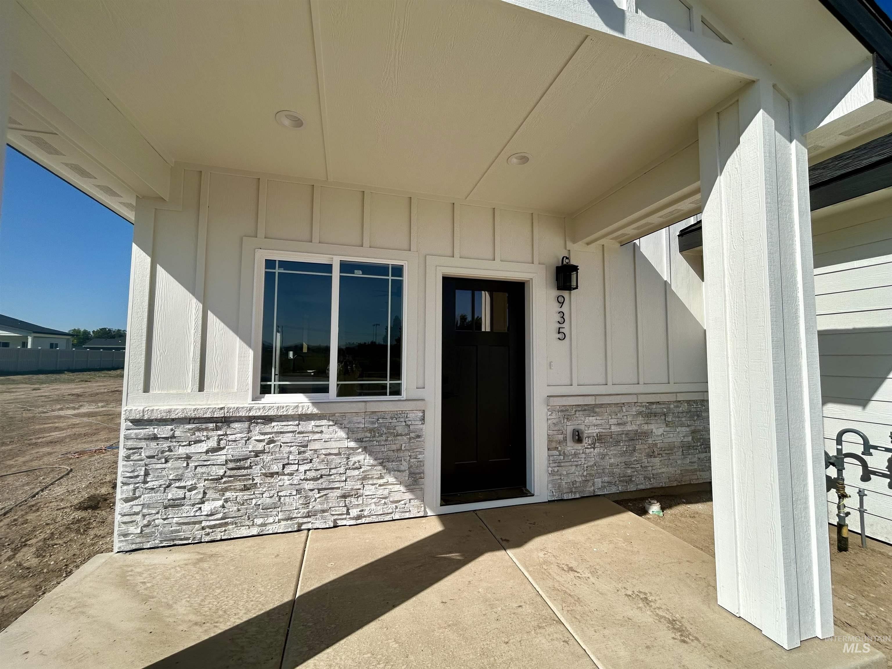 995 N 15th St, Payette, Idaho 83661, 2 Bedrooms, 2 Bathrooms, Residential For Sale, Price $325,000,MLS 98995173