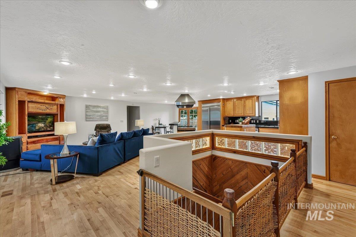 11269 W Reutzel Dr., Boise, Idaho 83709, 6 Bedrooms, 3.5 Bathrooms, Residential For Sale, Price $929,888,MLS 98995174