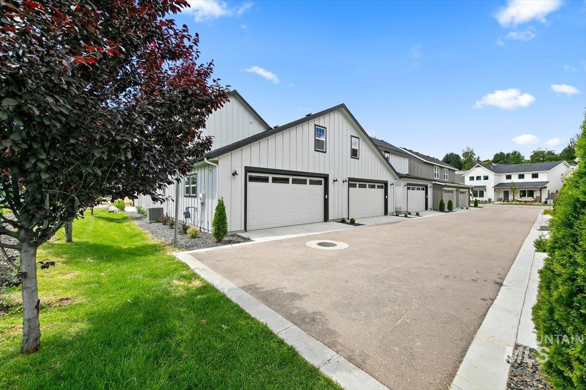 134, 142, 150 N Edgewood Ln, Eagle, Idaho 83616, 3 Bedrooms, 2.5 Bathrooms, Residential Income For Sale, Price $1,751,000,MLS 98995176