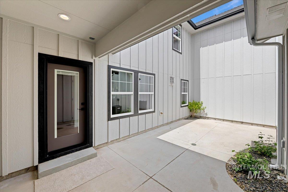 134, 142, 150 N Edgewood Ln, Eagle, Idaho 83616, 3 Bedrooms, 2.5 Bathrooms, Residential Income For Sale, Price $1,751,000,MLS 98995176