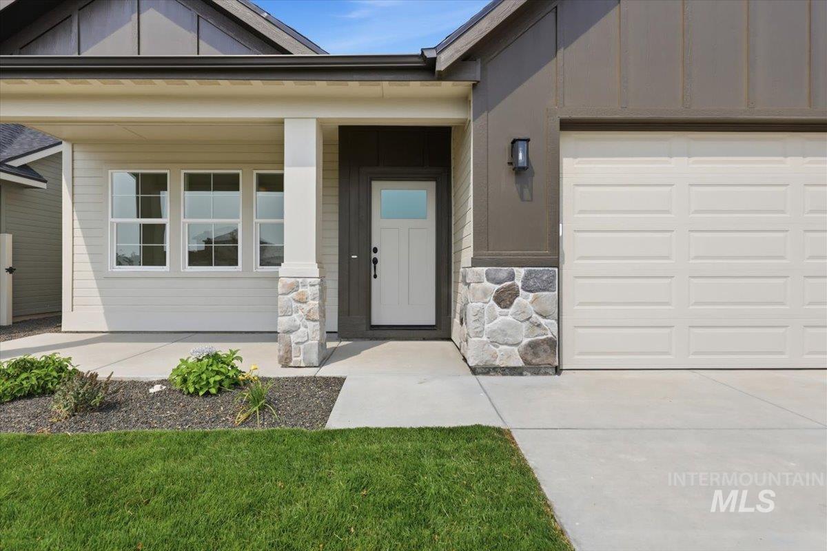 9391 S Esmeralda St, Kuna, Idaho 83634, 3 Bedrooms, 2 Bathrooms, Residential For Sale, Price $599,900,MLS 98995177