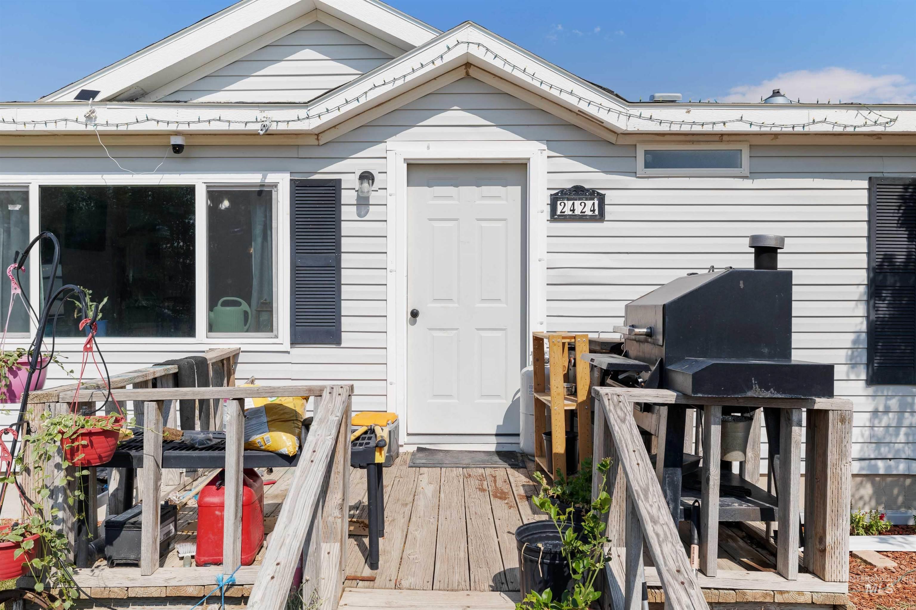 2424 Oakley Ave, Hollister, Idaho 83301, 3 Bedrooms, 2 Bathrooms, Residential For Sale, Price $359,999, 98995178