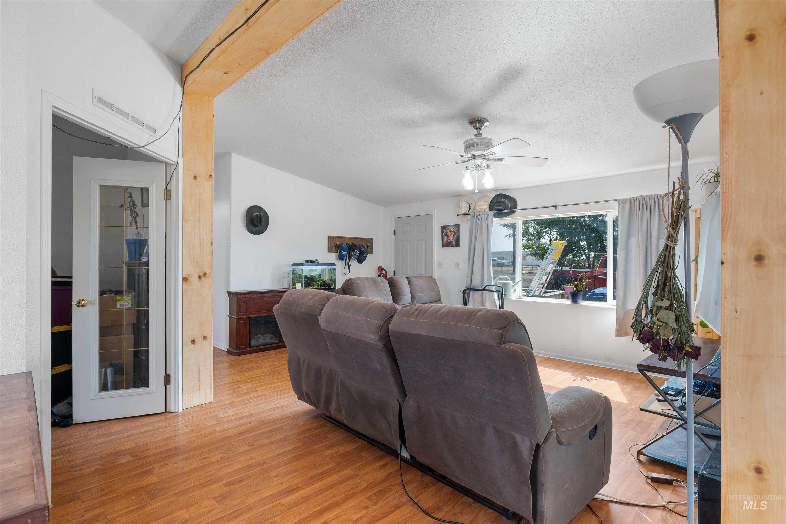 2424 Oakley Ave, Hollister, Idaho 83301, 3 Bedrooms, 2 Bathrooms, Residential For Sale, Price $359,999, 98995178