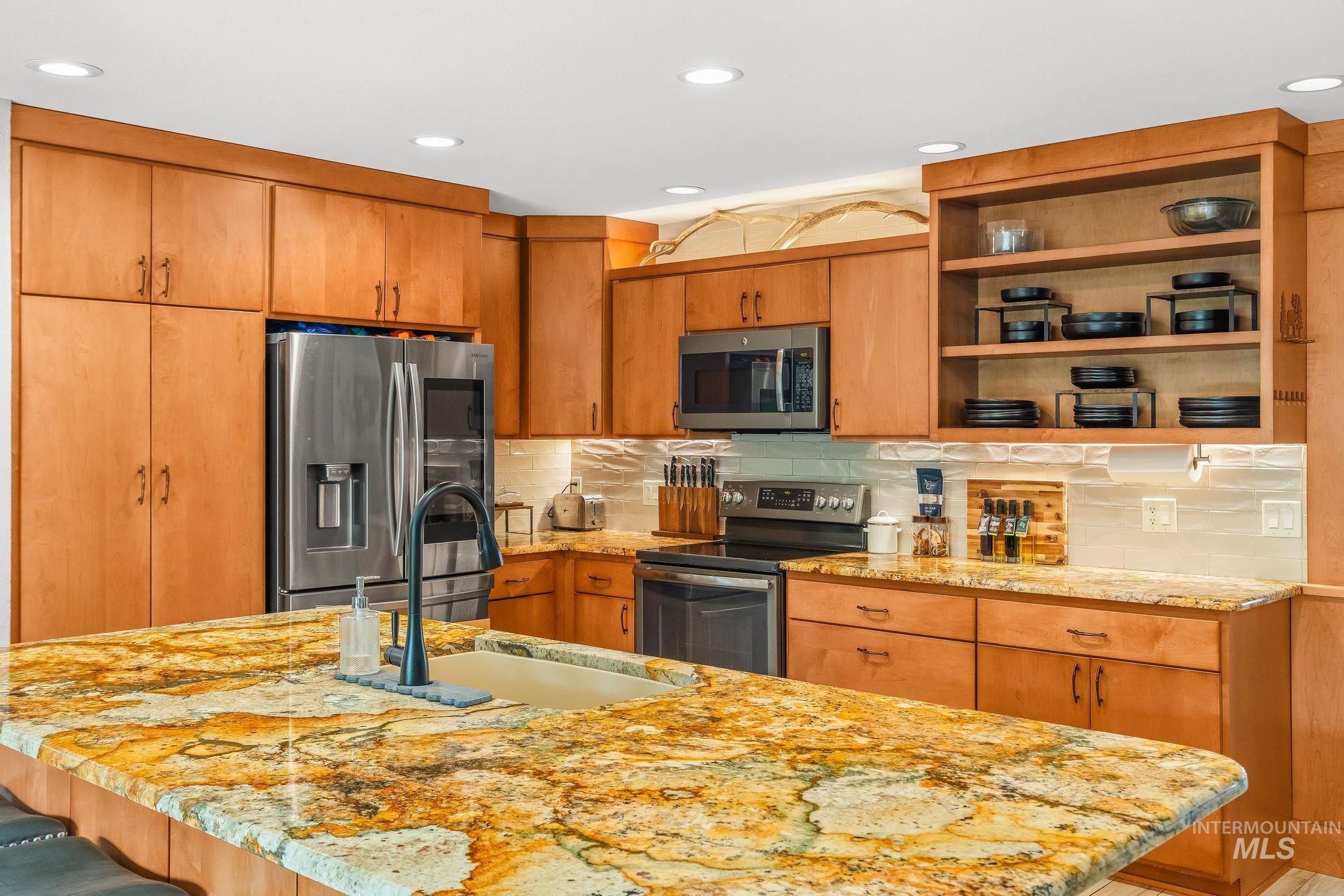 1019 29th St, Lewiston, Idaho 83501, 4 Bedrooms, 2 Bathrooms, Residential For Sale, Price $699,000, 98995180