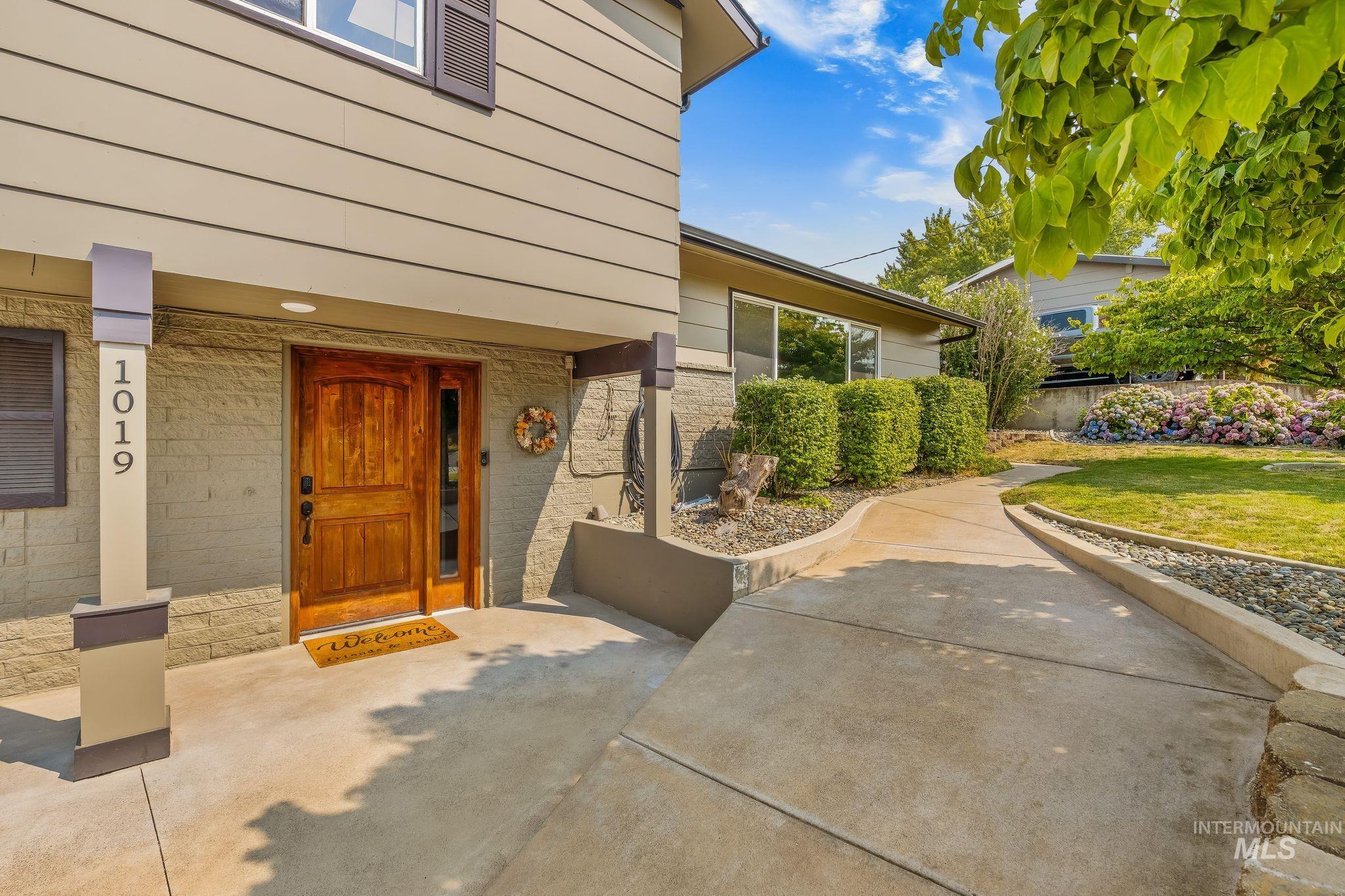 1019 29th St, Lewiston, Idaho 83501, 4 Bedrooms, 2 Bathrooms, Residential For Sale, Price $715,000,MLS 98995180
