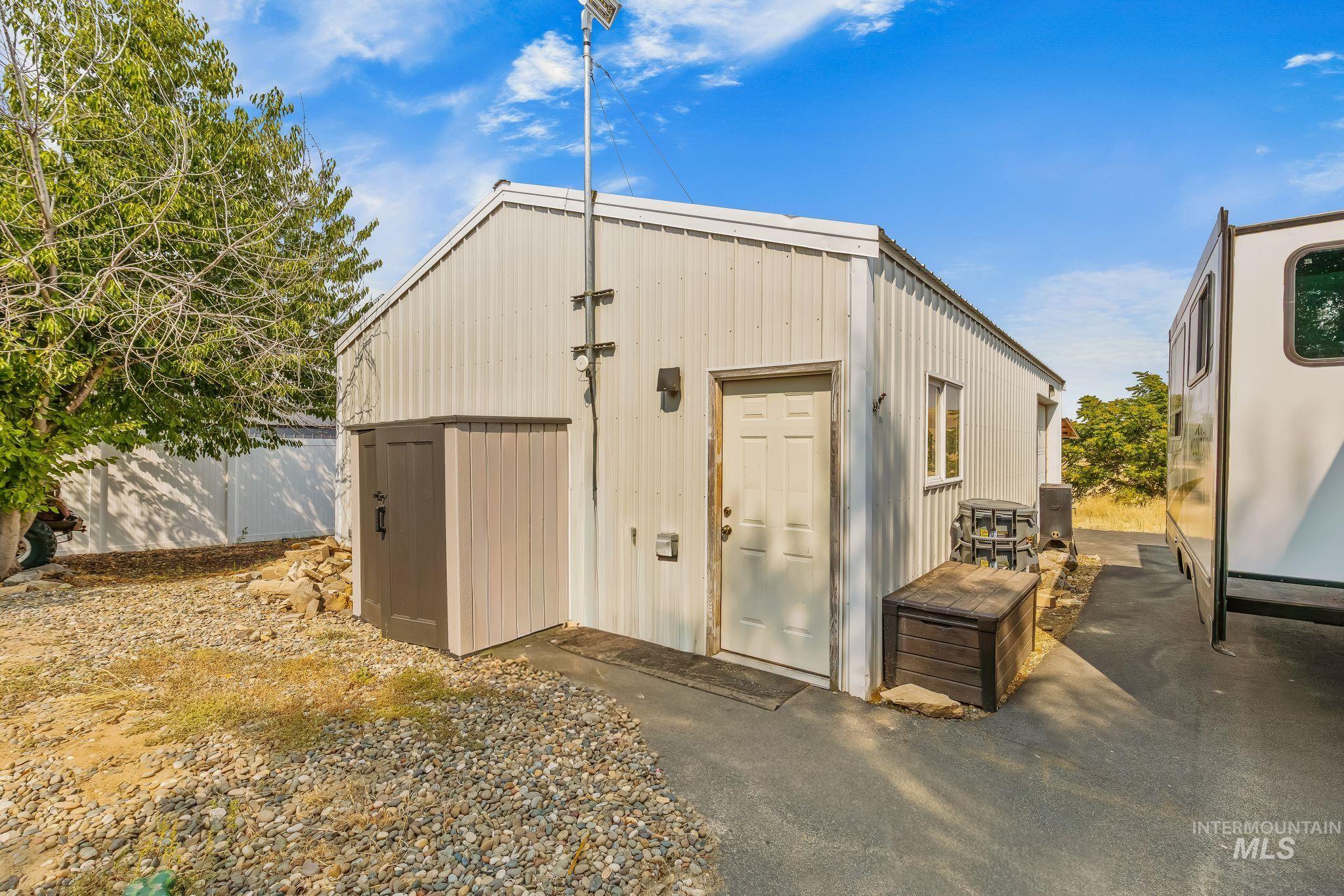 1019 29th St, Lewiston, Idaho 83501, 4 Bedrooms, 2 Bathrooms, Residential For Sale, Price $715,000, 98995180