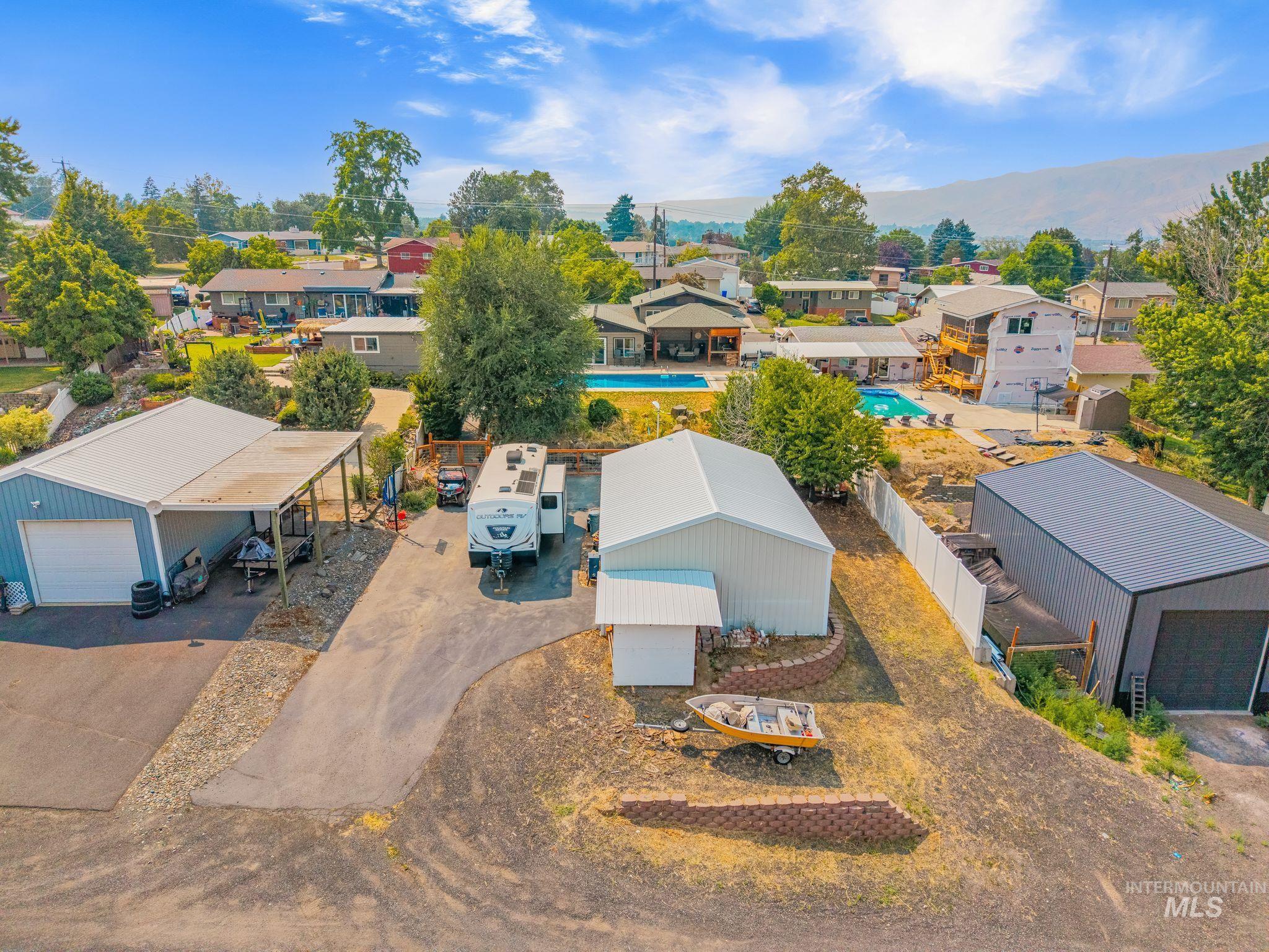 1019 29th St, Lewiston, Idaho 83501, 4 Bedrooms, 2 Bathrooms, Residential For Sale, Price $715,000, 98995180