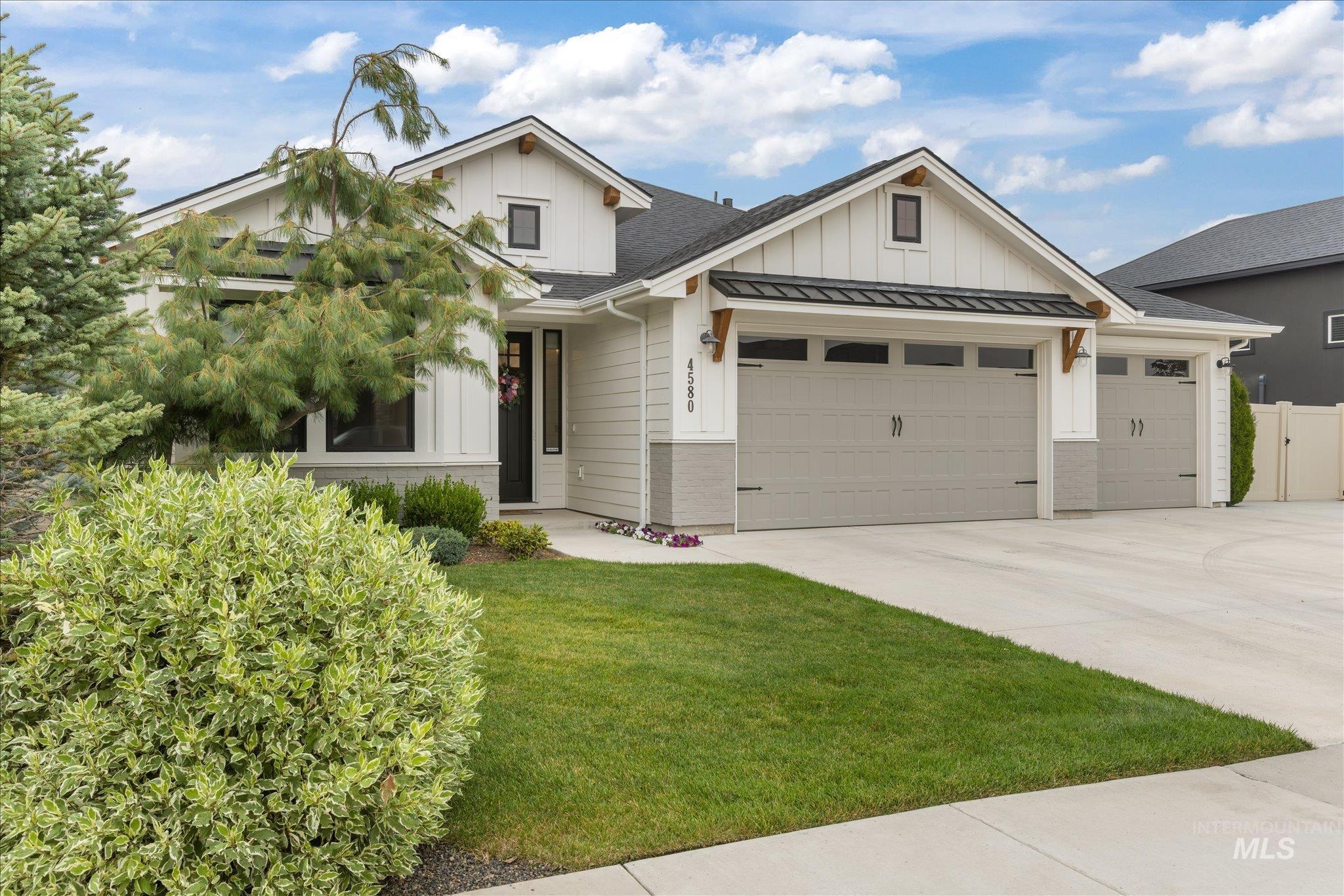 4580 N Bryce Canyon Ave, Meridian, Idaho 83646, 4 Bedrooms, 2 Bathrooms, Residential For Sale, Price $689,900, 98995184