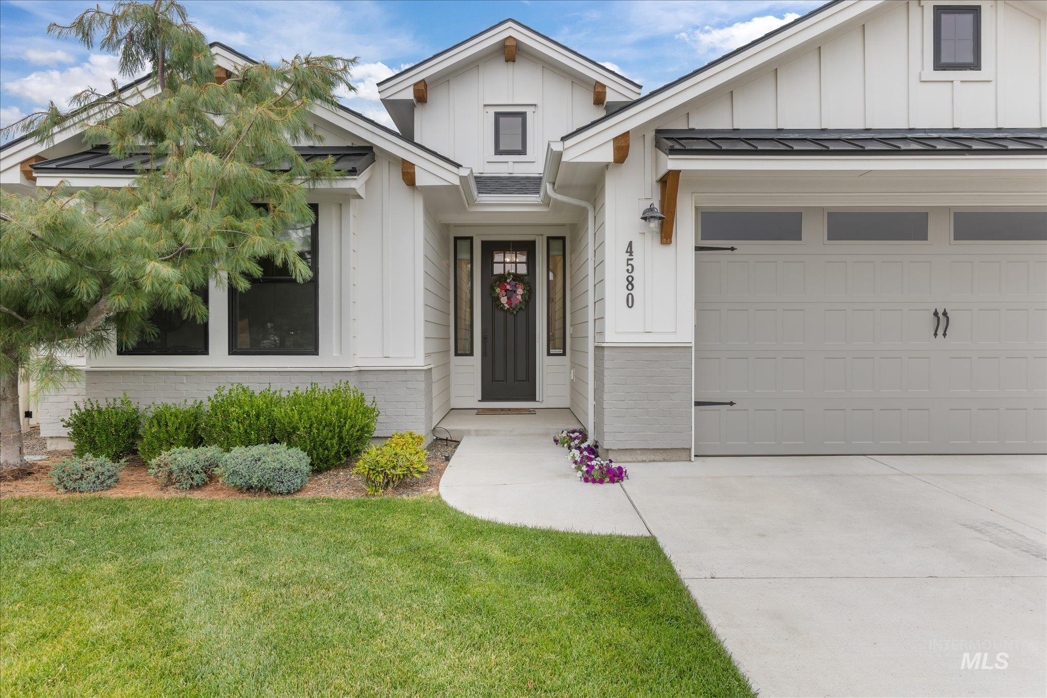 4580 N Bryce Canyon Ave, Meridian, Idaho 83646, 4 Bedrooms, 2 Bathrooms, Residential For Sale, Price $689,900, 98995184