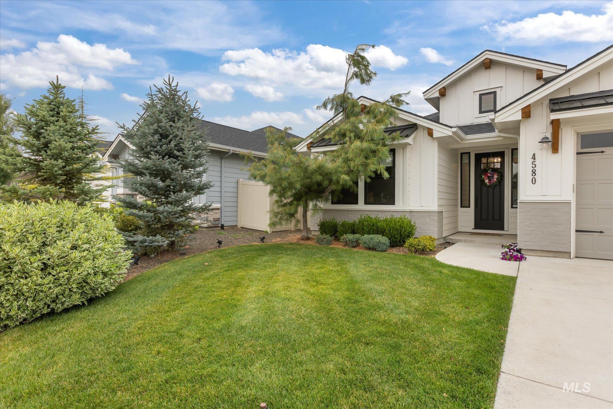 4580 N Bryce Canyon Ave, Meridian, Idaho 83646, 4 Bedrooms, 2 Bathrooms, Residential For Sale, Price $689,900, 98995184