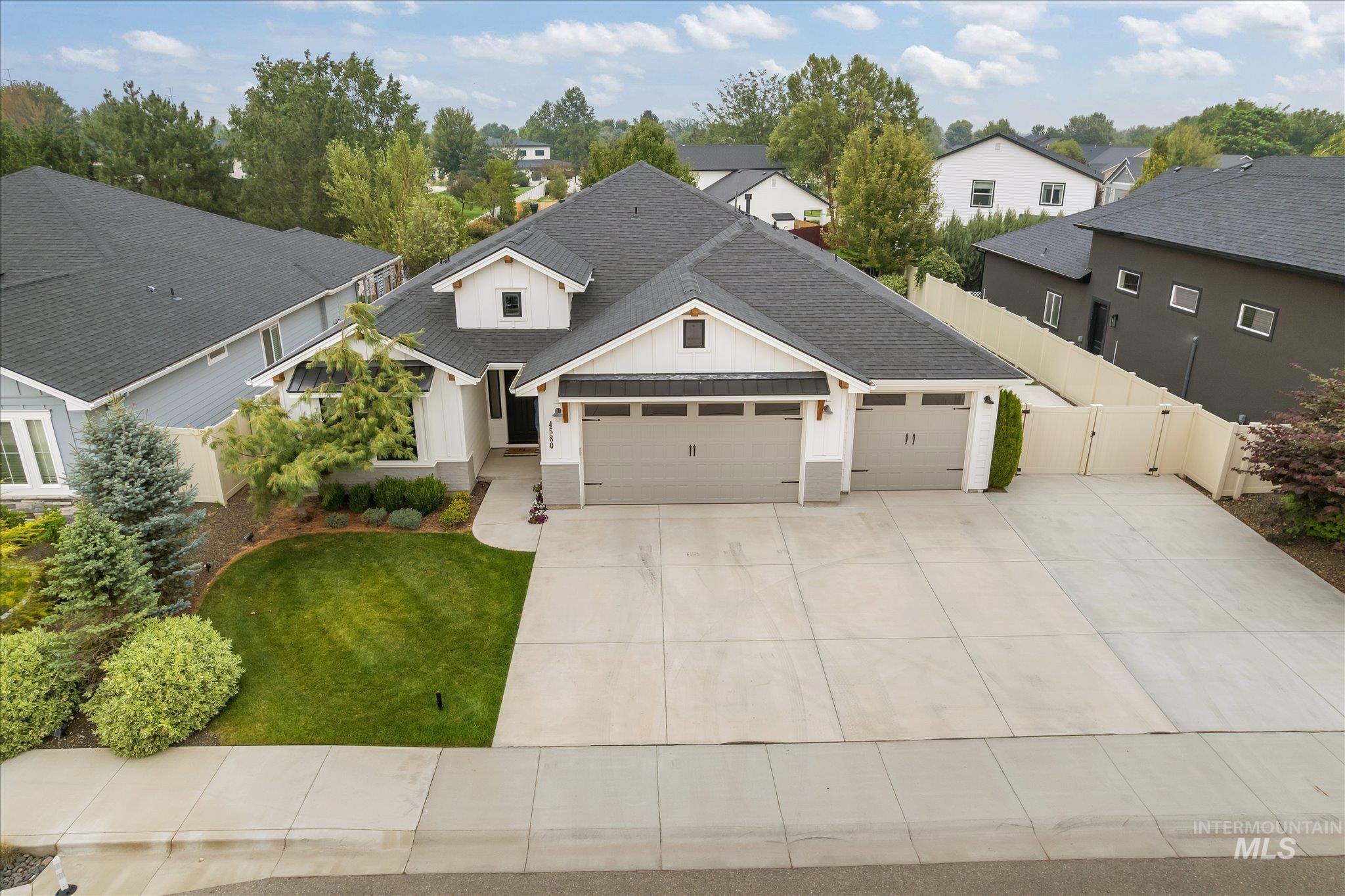 4580 N Bryce Canyon Ave, Meridian, Idaho 83646, 4 Bedrooms, 2 Bathrooms, Residential For Sale, Price $689,900, 98995184