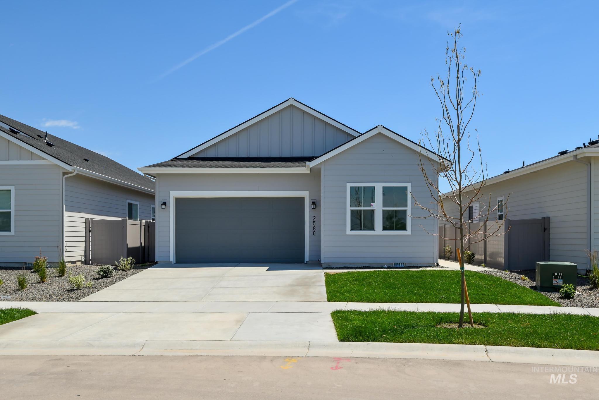 2586 N Leatherwood Ave, Star, Idaho 83669, 2 Bedrooms, 2 Bathrooms, Residential For Sale, Price $569,000,MLS 98995187