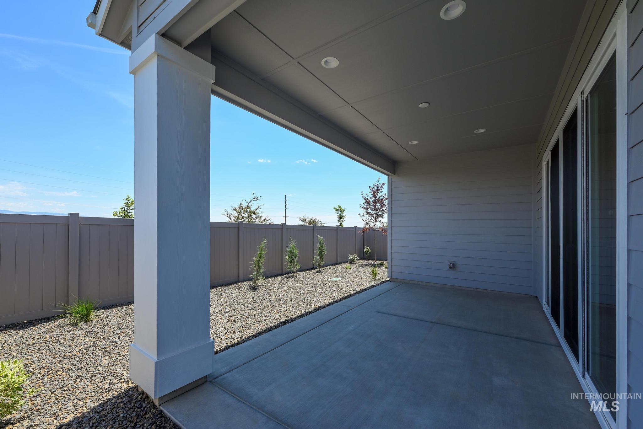 2586 N Leatherwood Ave, Star, Idaho 83669, 2 Bedrooms, 2 Bathrooms, Residential For Sale, Price $565,000,MLS 98995187