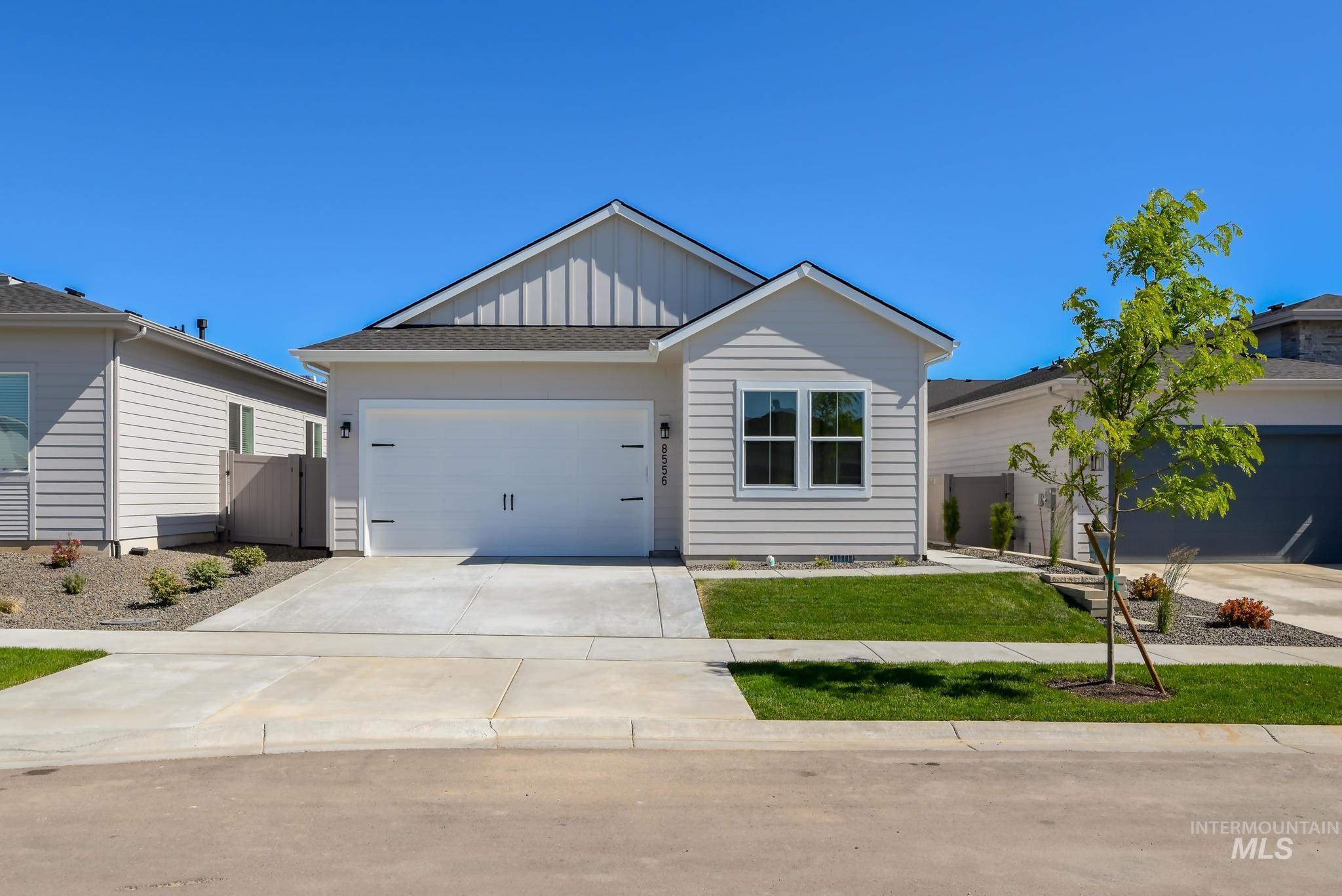8556 W Sugar Hill St, Star, Idaho 83669, 2 Bedrooms, 2 Bathrooms, Residential For Sale, Price $584,000,MLS 98995189