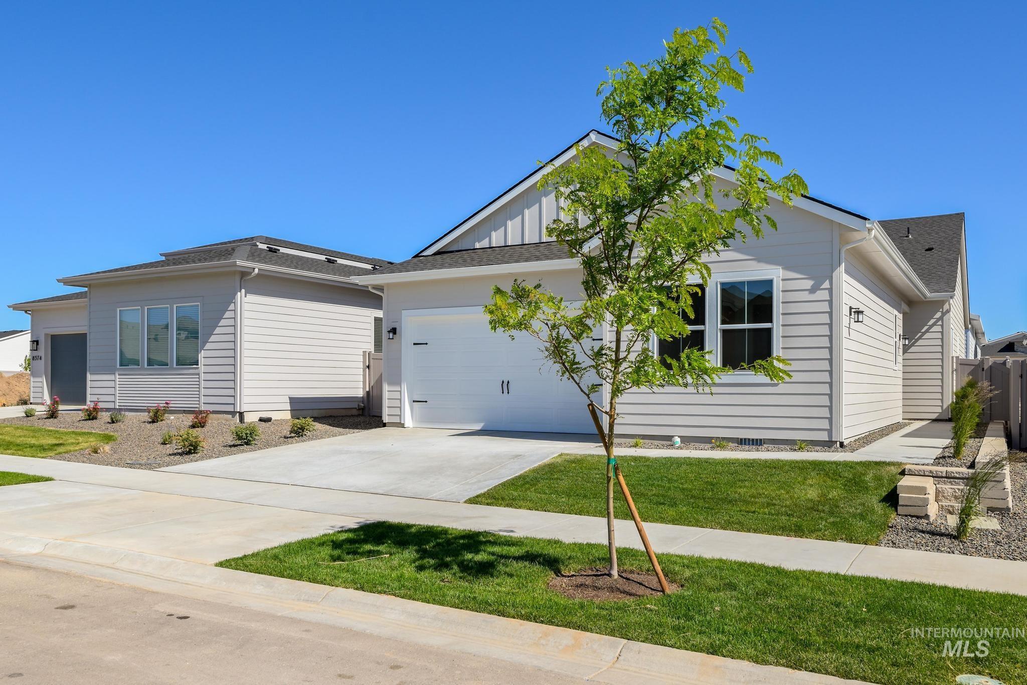 8556 W Sugar Hill St, Star, Idaho 83669, 2 Bedrooms, 2 Bathrooms, Residential For Sale, Price $579,000,MLS 98995189