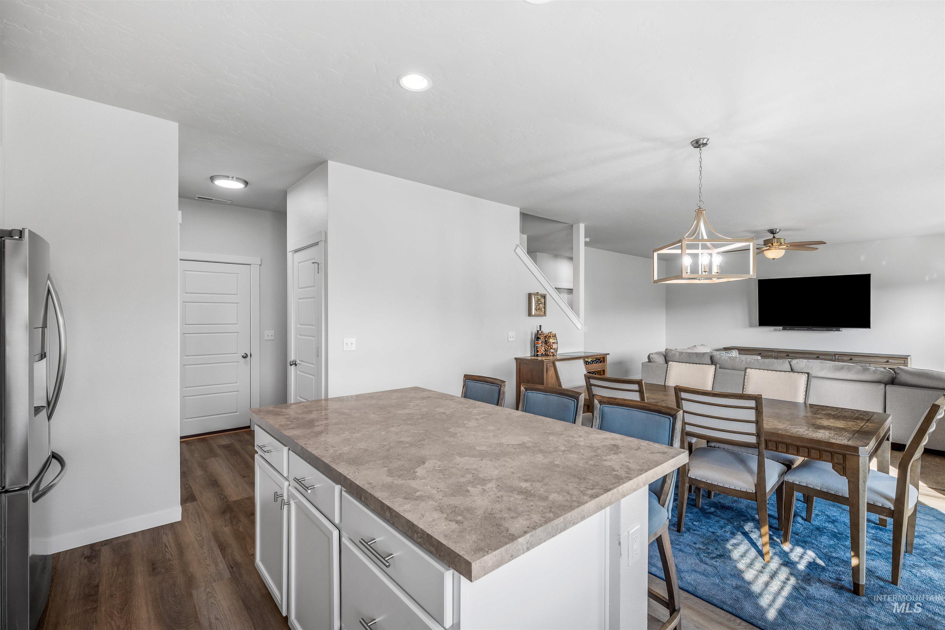 1271 W Brink St, Meridian, Idaho 83642, 4 Bedrooms, 2.5 Bathrooms, Residential For Sale, Price $599,900,MLS 98995190