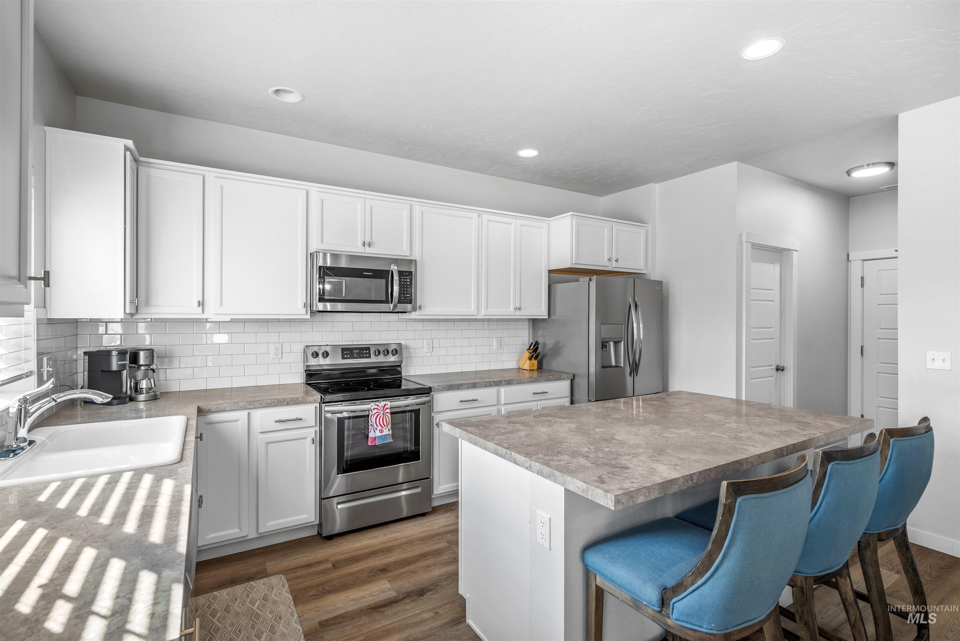 1271 W Brink St, Meridian, Idaho 83642, 4 Bedrooms, 2.5 Bathrooms, Residential For Sale, Price $599,900,MLS 98995190
