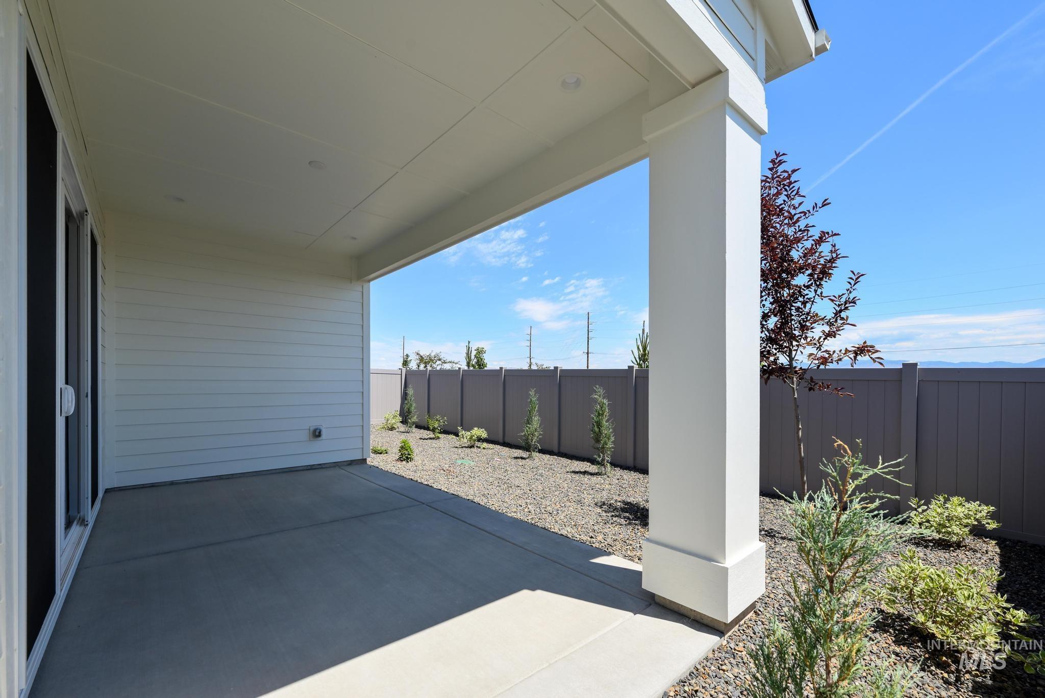2598 N Leatherwood Ave, Star, Idaho 83669, 2 Bedrooms, 2 Bathrooms, Residential For Sale, Price $589,000,MLS 98995198