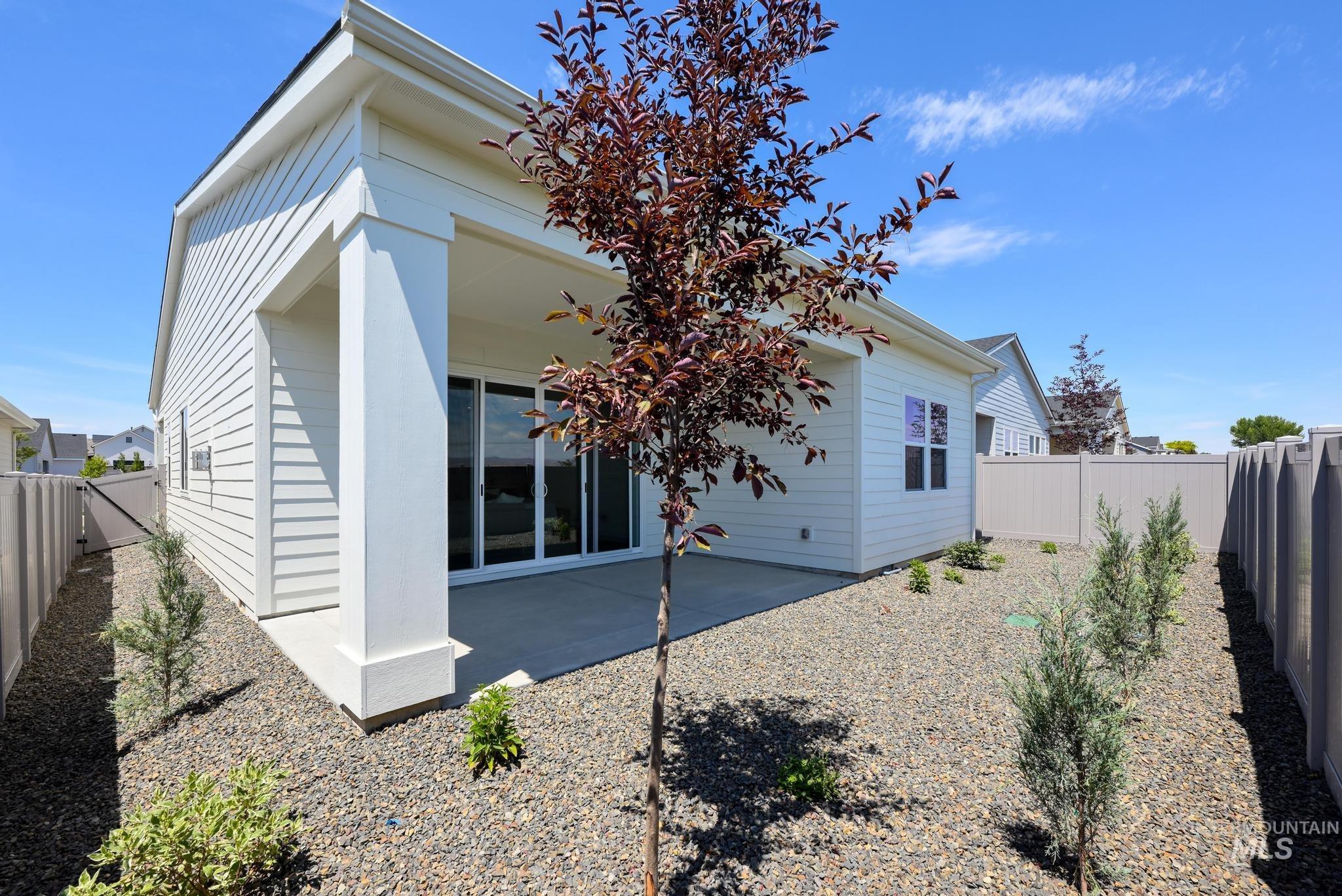2598 N Leatherwood Ave, Star, Idaho 83669, 2 Bedrooms, 2 Bathrooms, Residential For Sale, Price $589,000,MLS 98995198