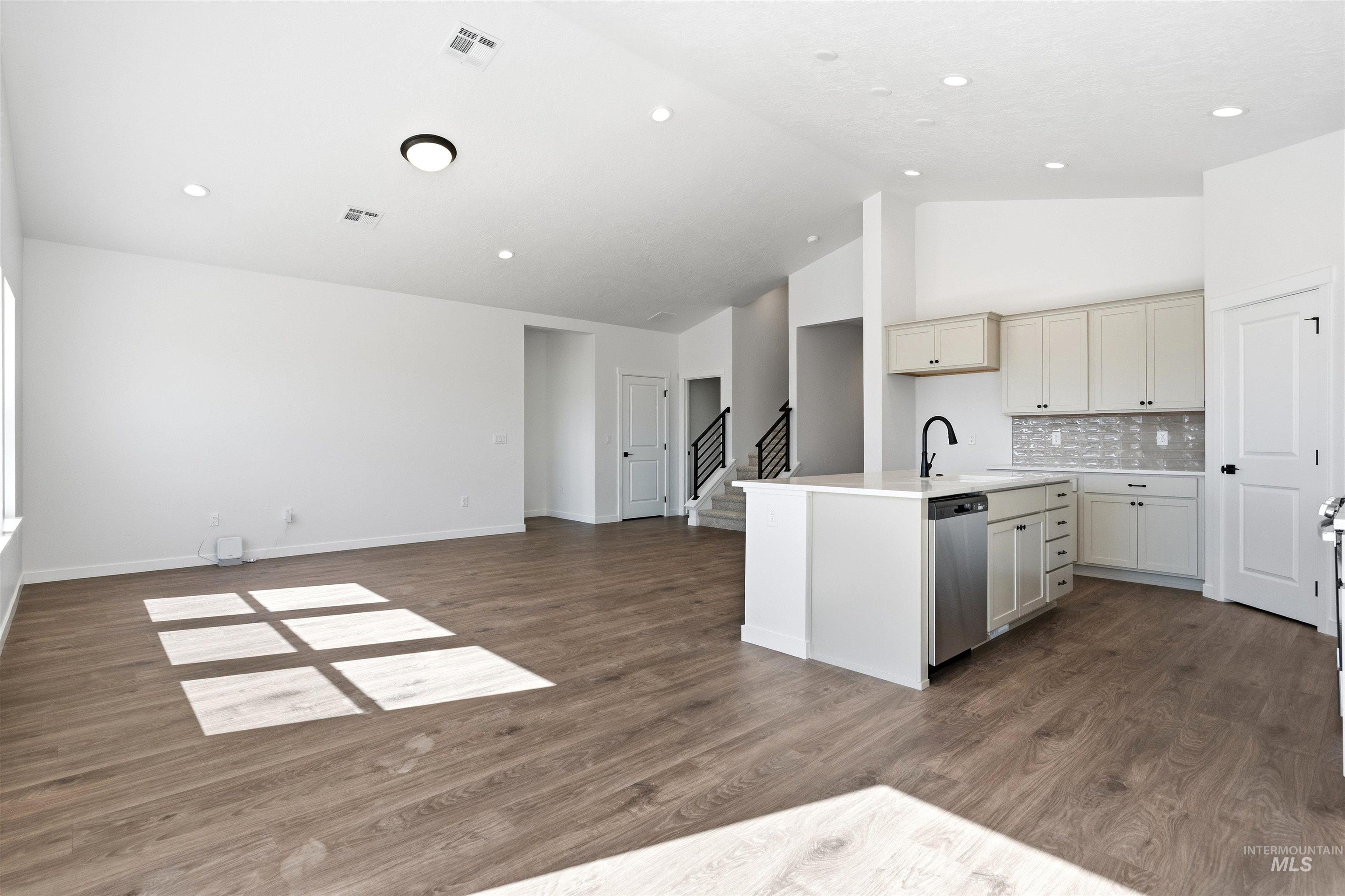 4416 Solitude way, Caldwell, Idaho 83607, 3 Bedrooms, 2 Bathrooms, Residential For Sale, Price $459,990,MLS 98995201
