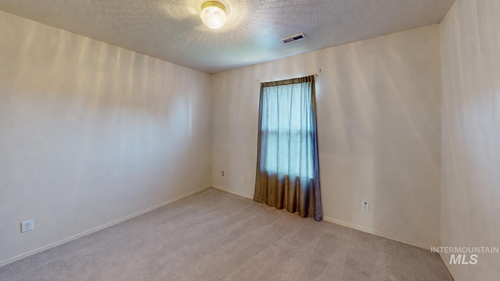 12976 Alicia St, Caldwell, Idaho 83607, 3 Bedrooms, 2 Bathrooms, Residential For Sale, Price $350,000, 98995202