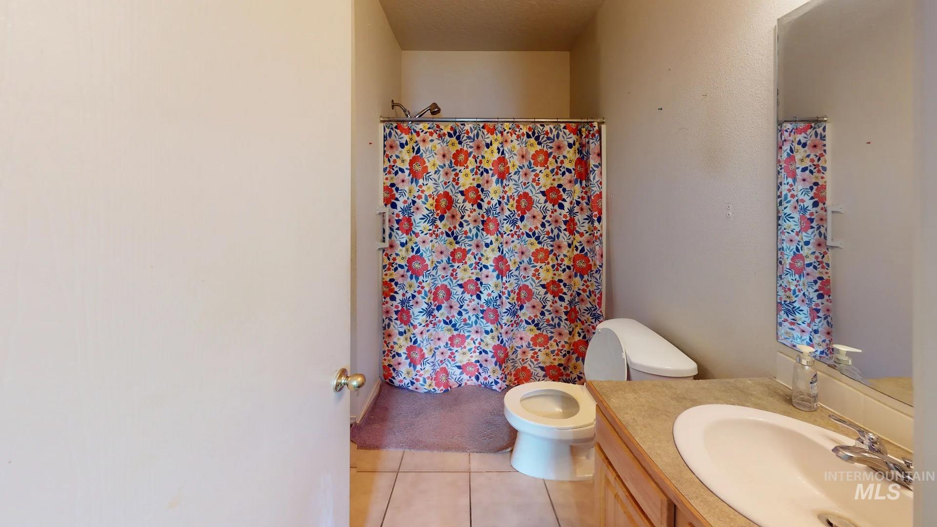 12976 Alicia St, Caldwell, Idaho 83607, 3 Bedrooms, 2 Bathrooms, Residential For Sale, Price $350,000, 98995202