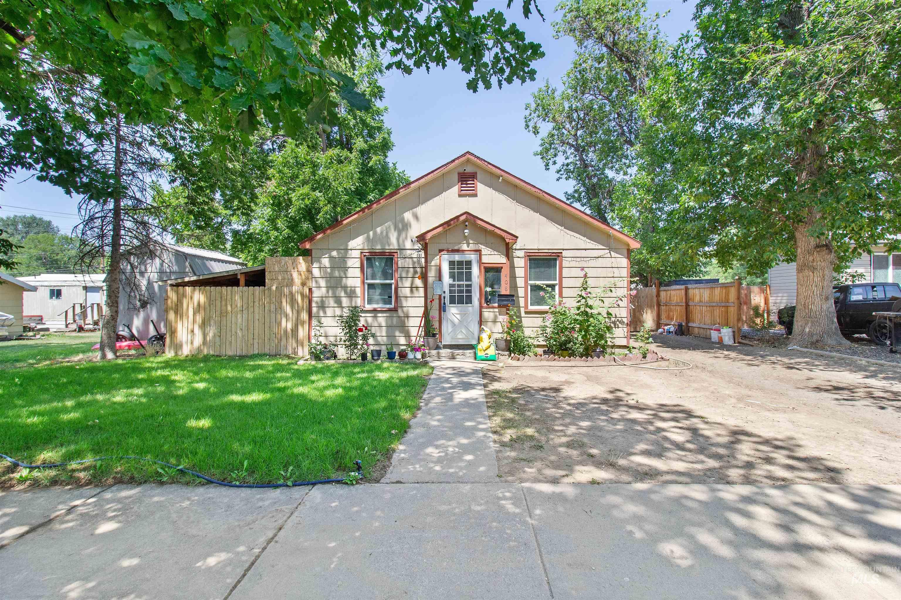 408 5th Ave E., Jerome, Idaho 83338, 3 Bedrooms, 1 Bathroom, Residential For Sale, Price $249,900, 98995204