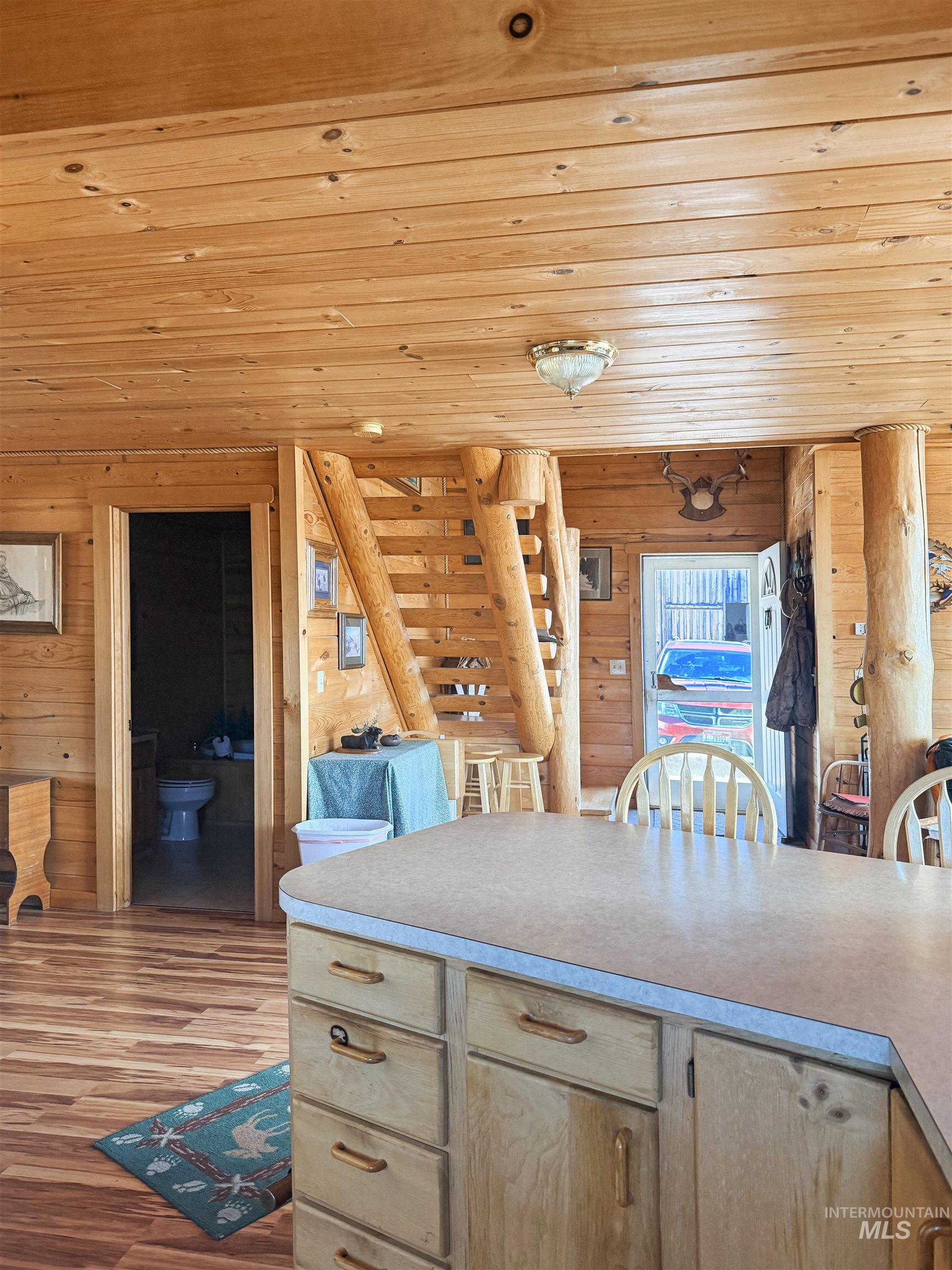 164 Beaver Nob, Kamiah, Idaho 83536, 2 Bedrooms, 2 Bathrooms, Residential For Sale, Price $580,000,MLS 98995205