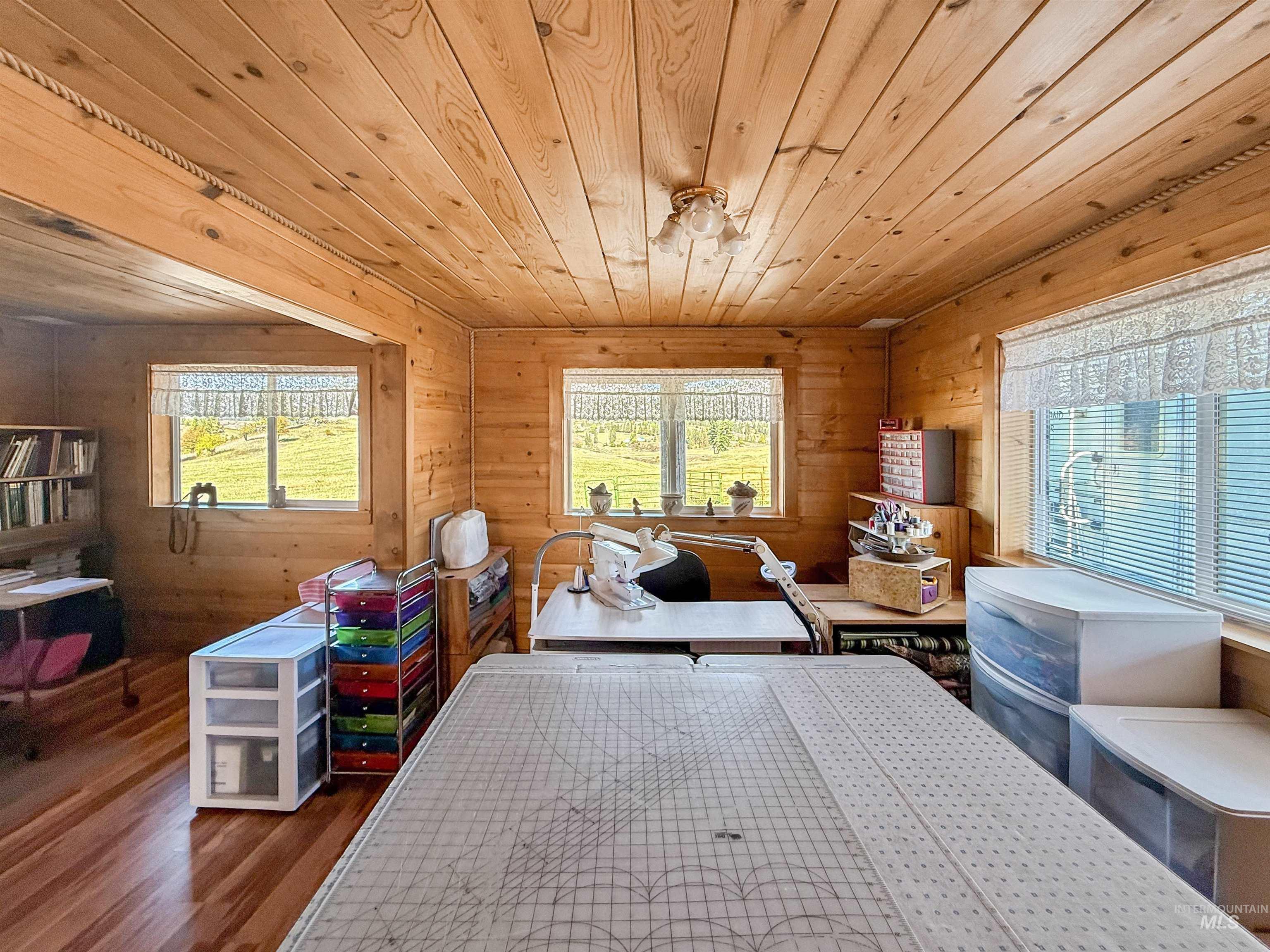 164 Beaver Nob, Kamiah, Idaho 83536, 2 Bedrooms, 2 Bathrooms, Residential For Sale, Price $580,000,MLS 98995205