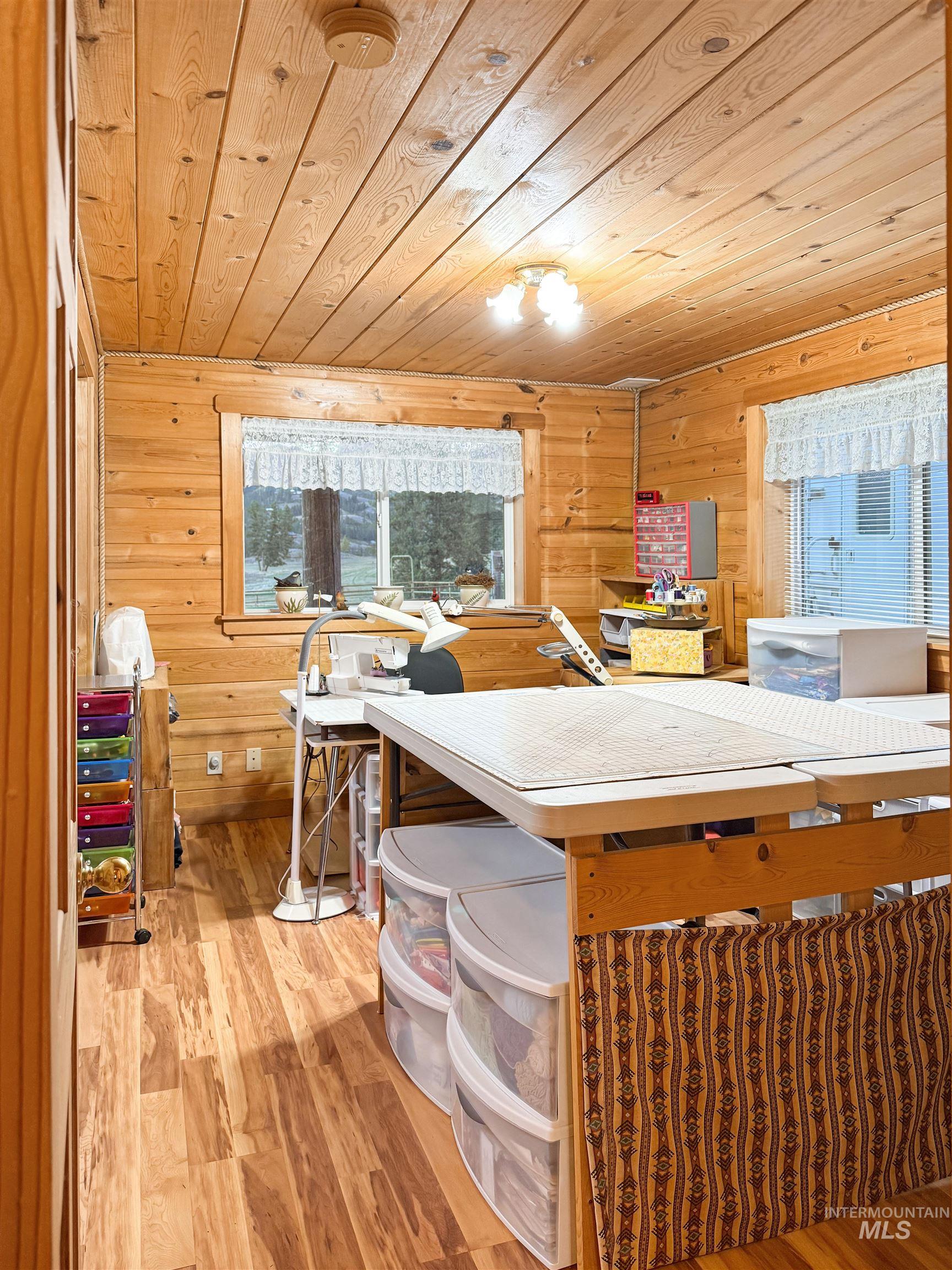 164 Beaver Nob, Kamiah, Idaho 83536, 2 Bedrooms, 2 Bathrooms, Residential For Sale, Price $580,000,MLS 98995205