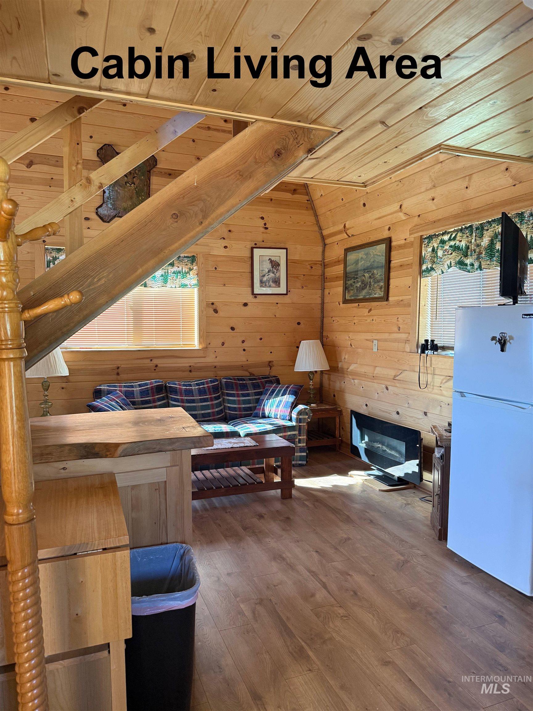 164 Beaver Nob, Kamiah, Idaho 83536, 2 Bedrooms, 2 Bathrooms, Residential For Sale, Price $580,000,MLS 98995205