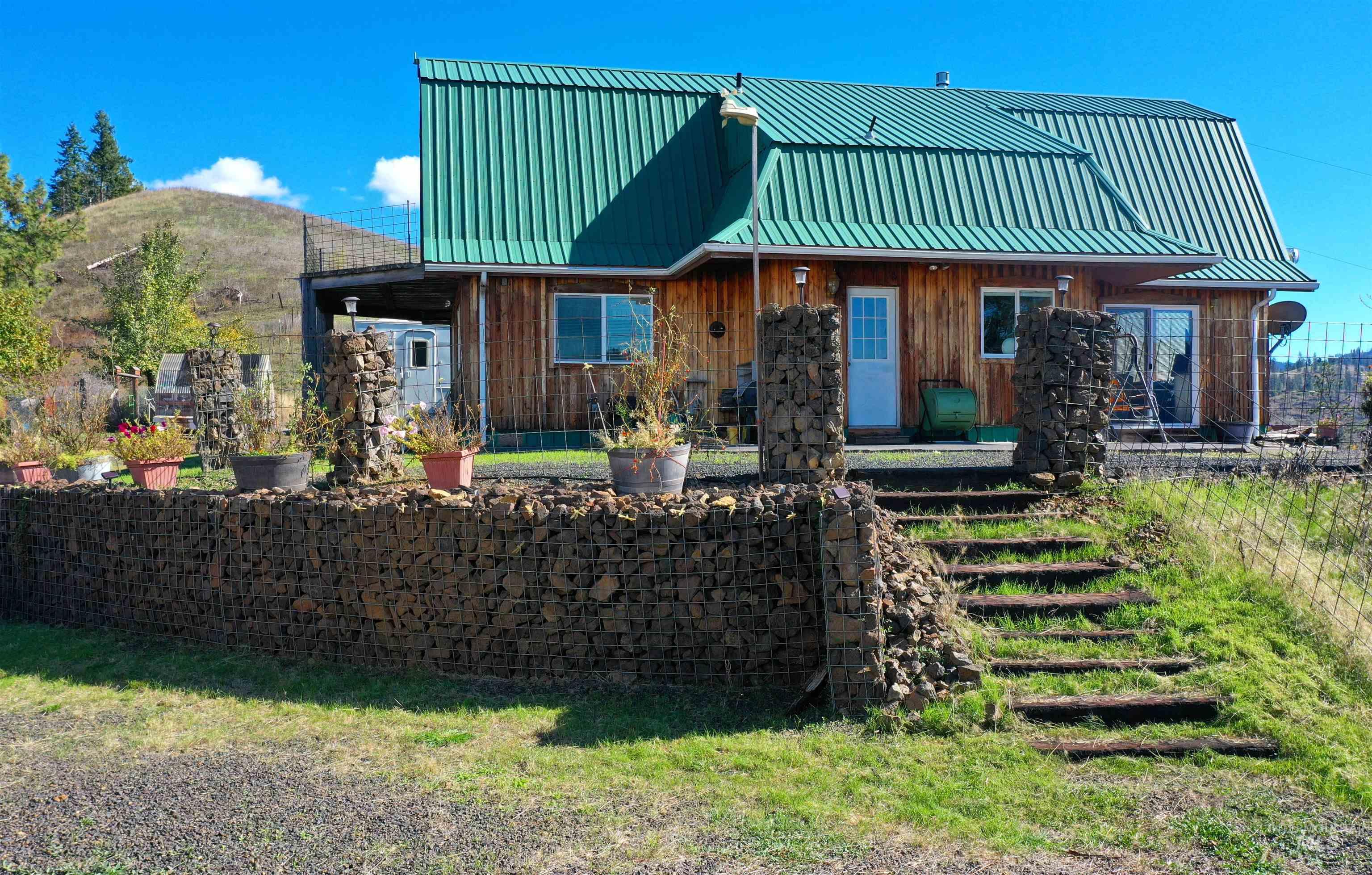 164 Beaver Nob, Kamiah, Idaho 83536, 2 Bedrooms, 2 Bathrooms, Residential For Sale, Price $580,000,MLS 98995205