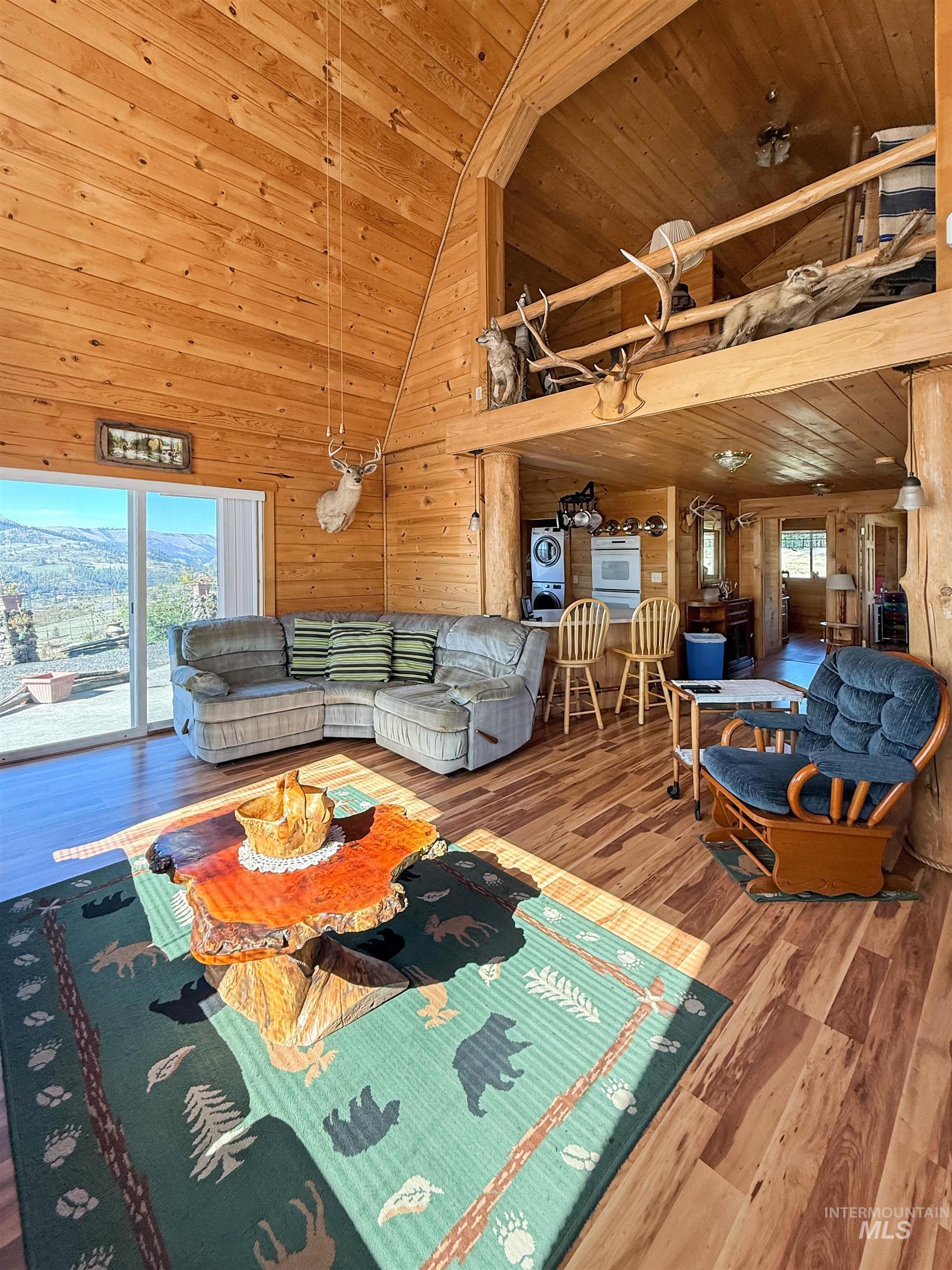 164 Beaver Nob, Kamiah, Idaho 83536, 2 Bedrooms, 2 Bathrooms, Residential For Sale, Price $580,000,MLS 98995205