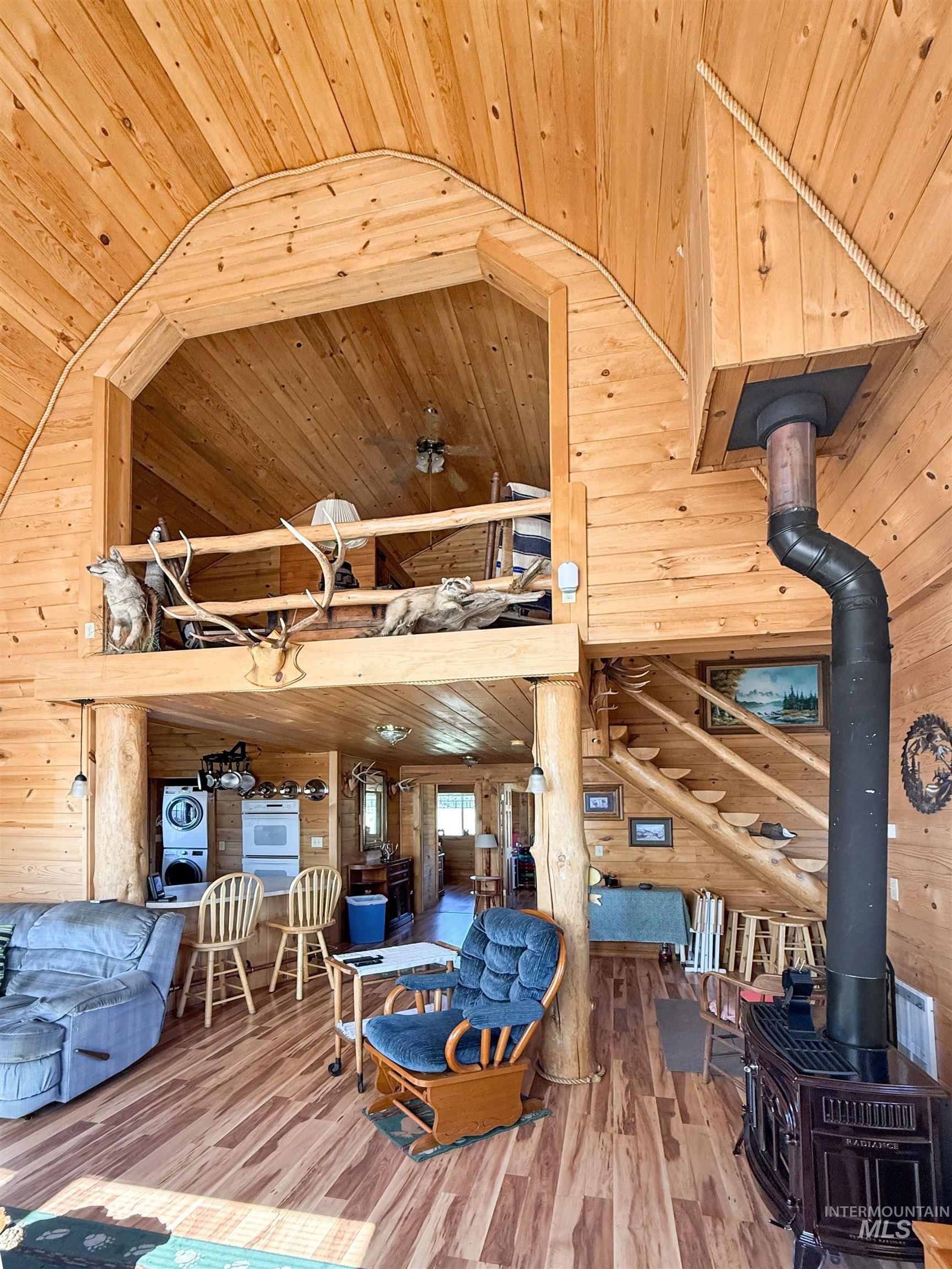164 Beaver Nob, Kamiah, Idaho 83536, 2 Bedrooms, 2 Bathrooms, Residential For Sale, Price $580,000,MLS 98995205