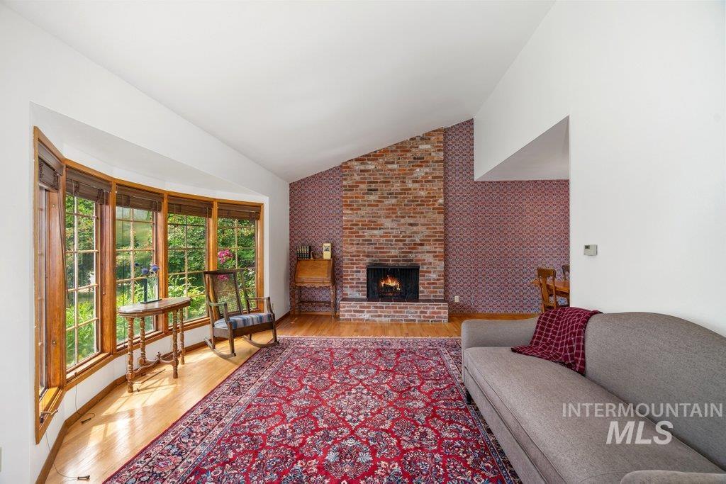 1128 Lynandra Dr., Moscow, Idaho 83843, 5 Bedrooms, 3.5 Bathrooms, Residential For Sale, Price $500,000,MLS 98995207