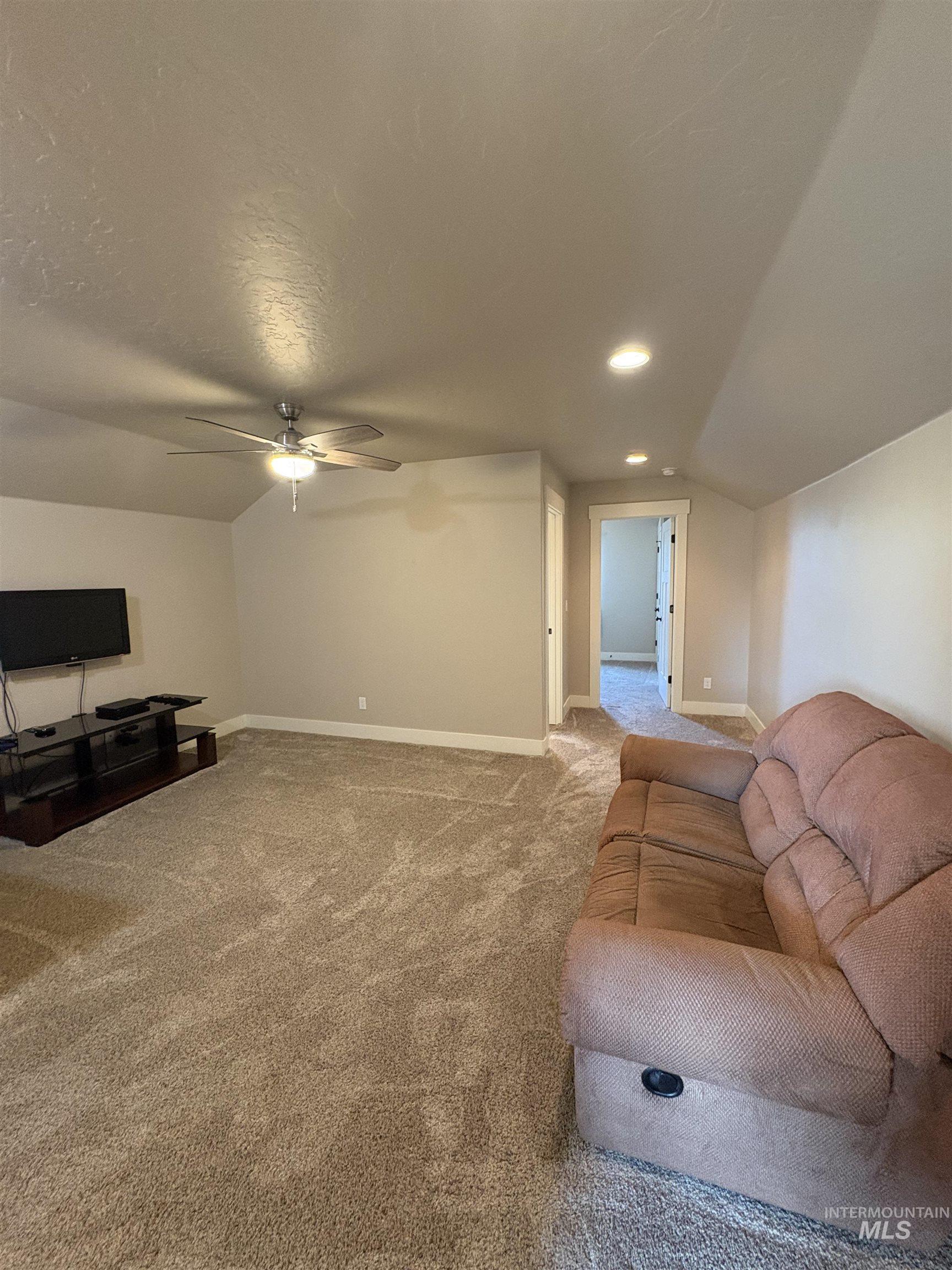 1634 Oak Ave, Fruitland, Idaho 83619, 4 Bedrooms, 2.5 Bathrooms, Residential For Sale, Price $450,000,MLS 98995211
