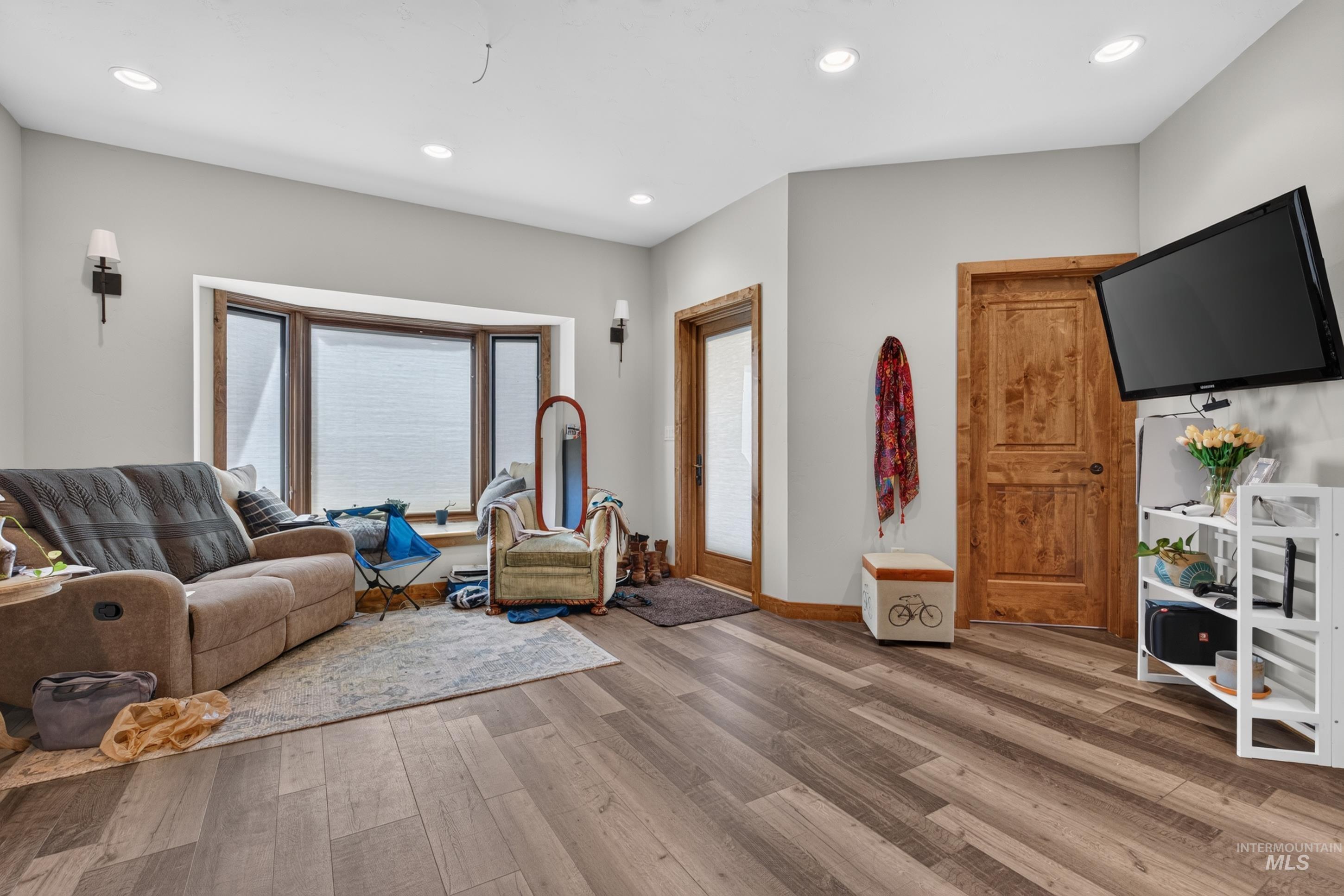 63 Mountain View Rd, Salmon, Idaho 83647, 9 Bedrooms, 4.5 Bathrooms, Residential For Sale, Price $1,699,988, 98995212