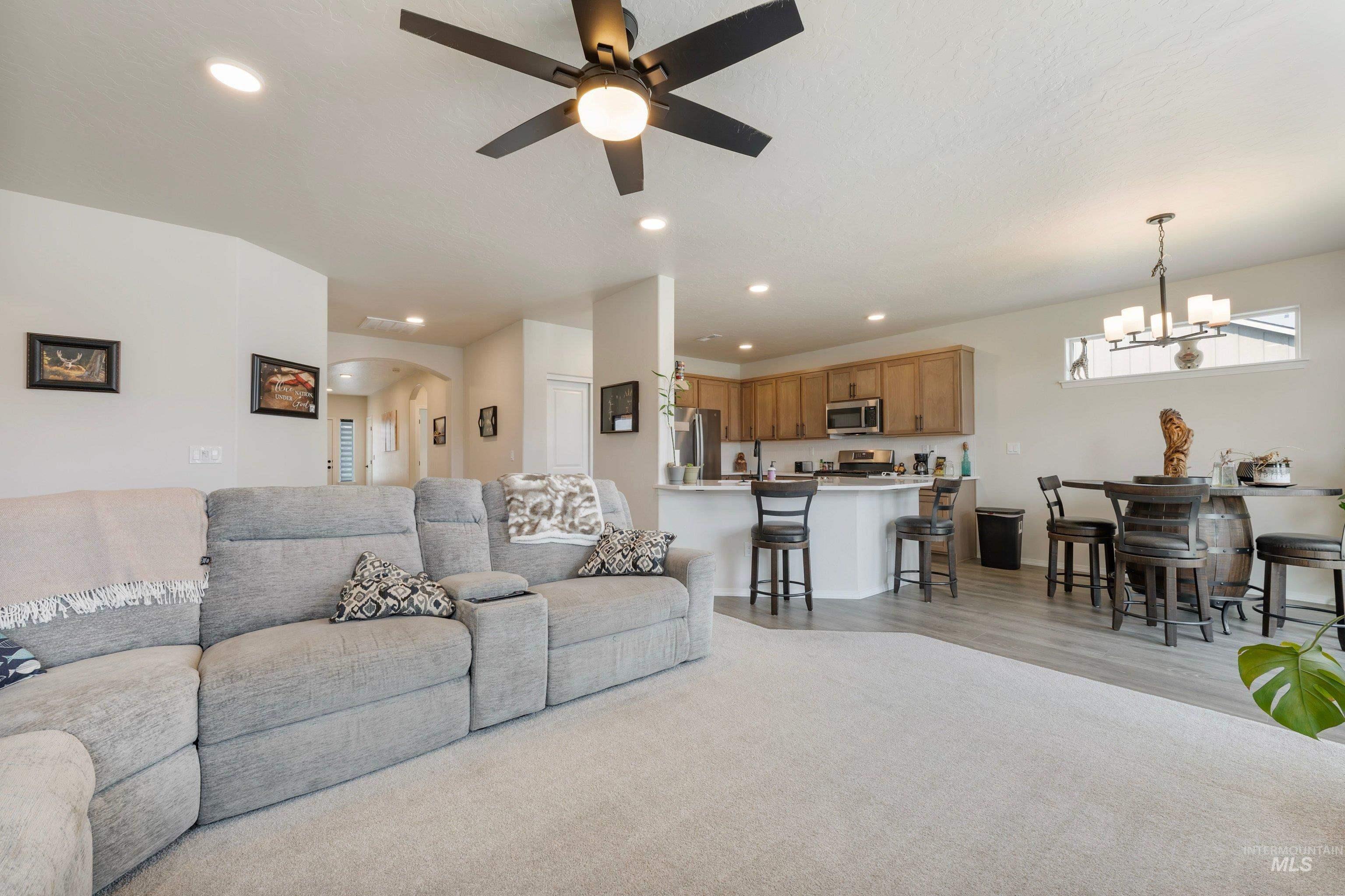 11106 Shadow Glen Dr, Caldwell, Idaho 83605, 3 Bedrooms, 2 Bathrooms, Residential For Sale, Price $424,900,MLS 98995219